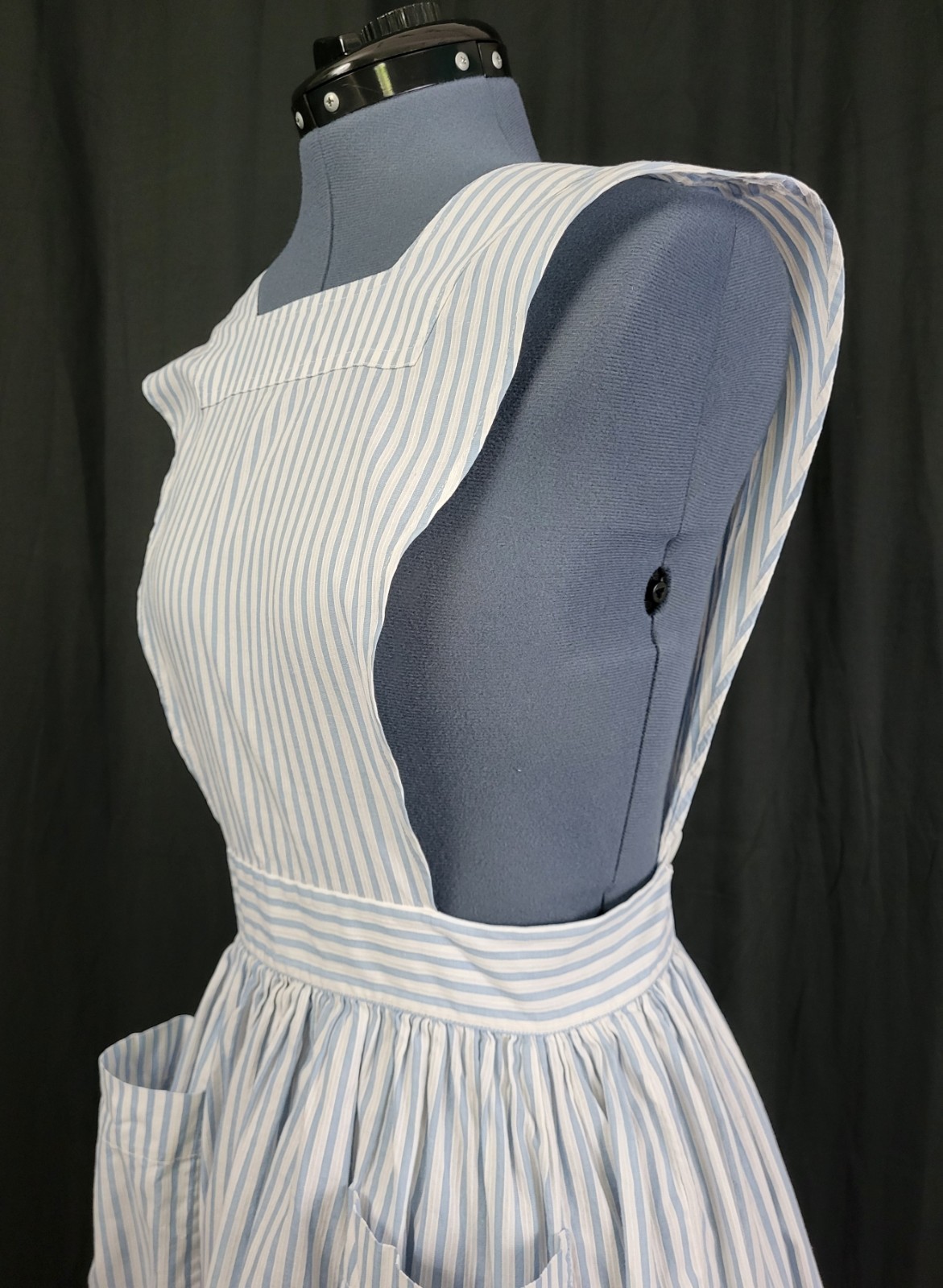 Vintage Blue & White Striped Apron w Bib & Patch Pockets Handmade?