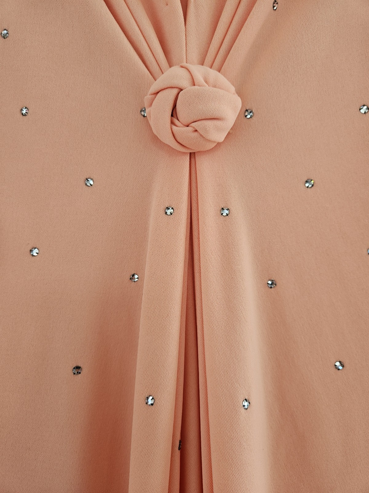 VTG 70s Peach Long Sleeve Rhinestone Gown with Knot Detailing Size M/L