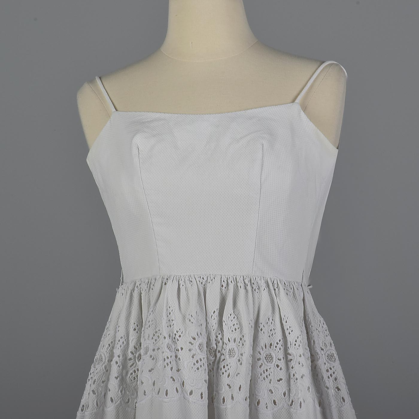 XXS 1950s White Eyelet Dress Cotton Spaghetti Strap Knee Length Scallop Hem