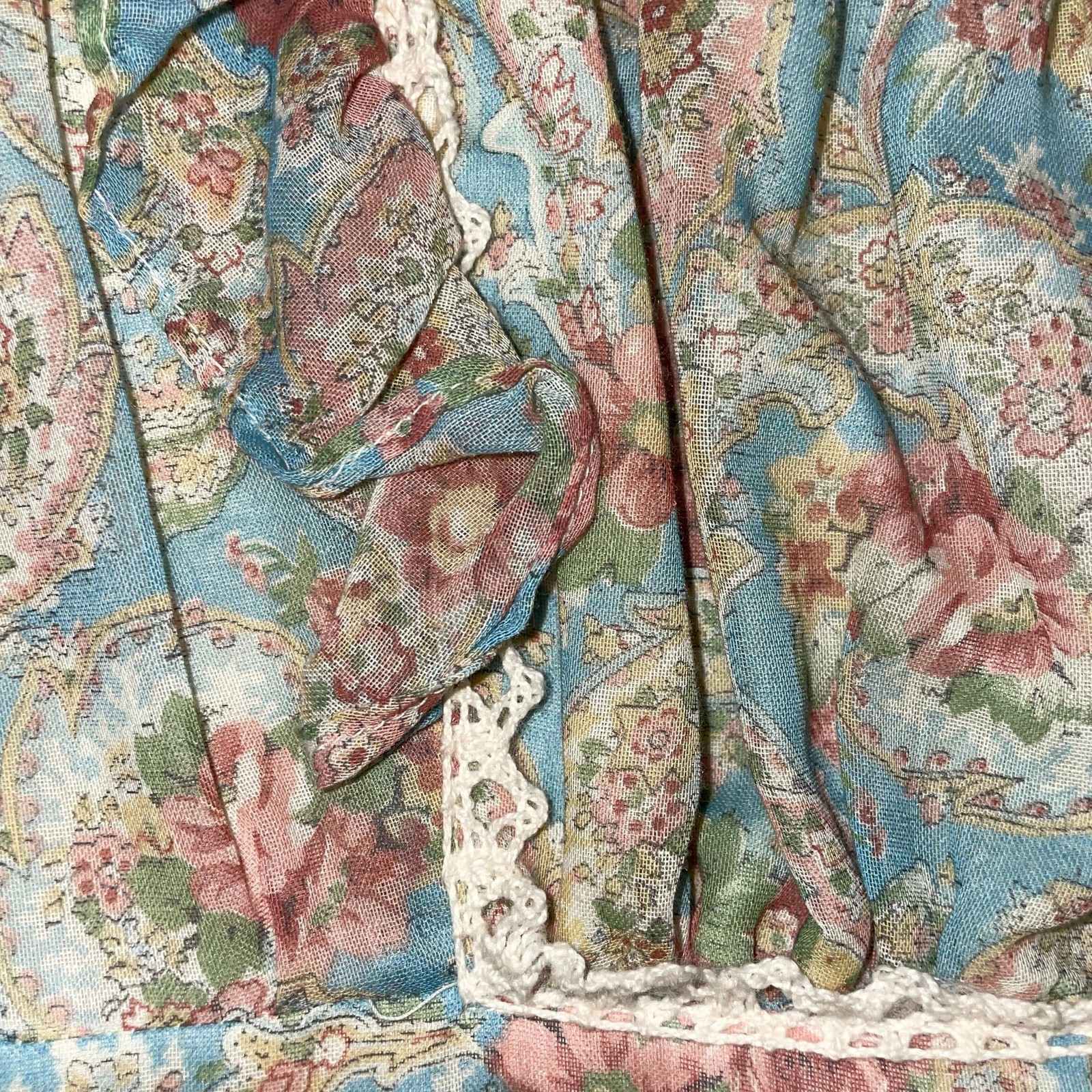 Vintage 1970s Gunne style Romantic Dress with Victorian Floral Print