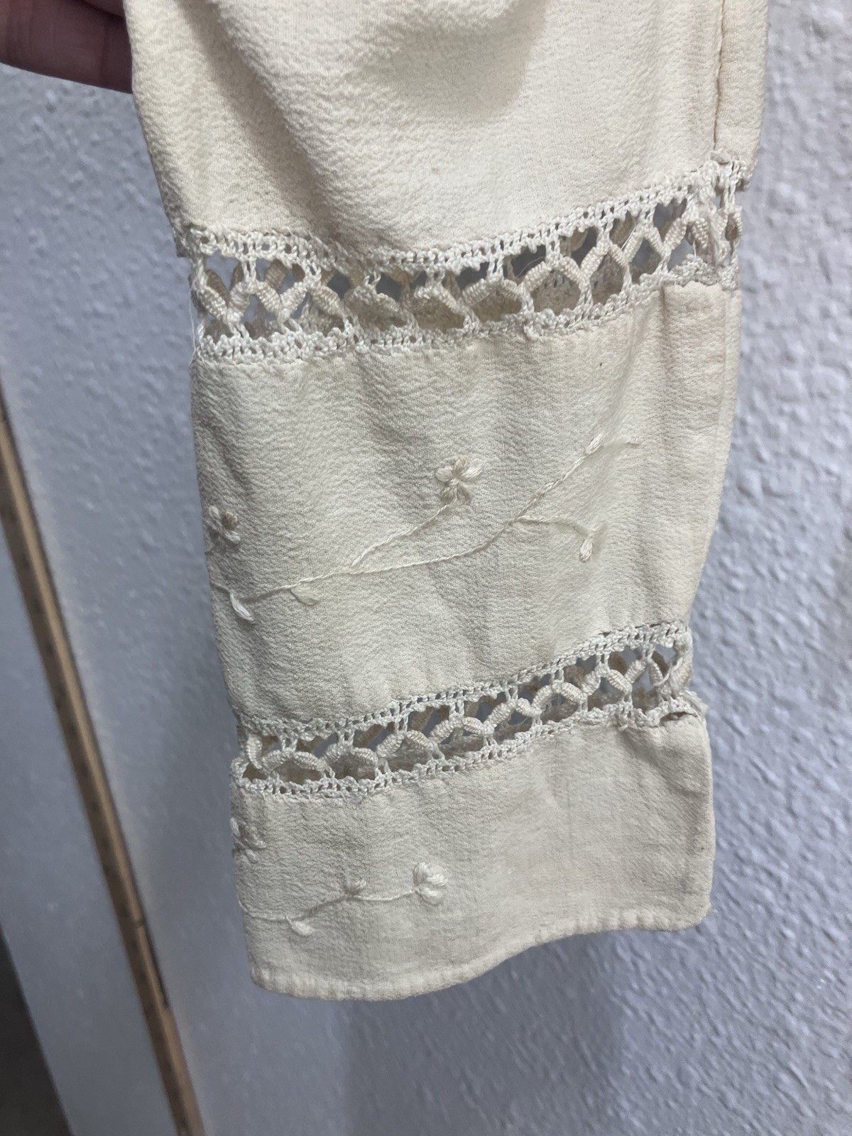 VTG ANTIQUE 1900’s Victorian Edwardian High Neck PinTuck Eyelet Lace Appliqués