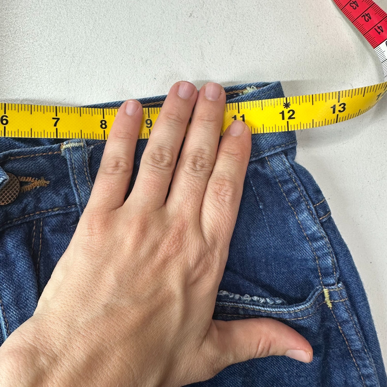 Vintage 70s Jeans Denim Womens 24″ Waist High Rise Straight Embroidered Pockets