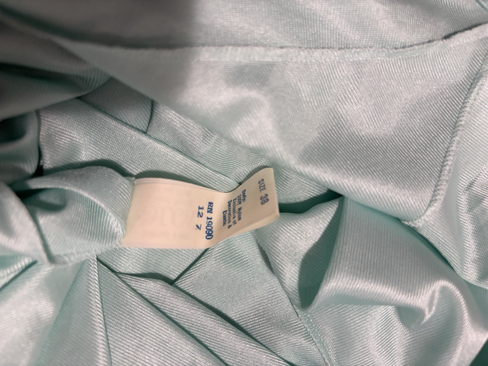 Vintage 70’s Olga NWT Large Sweep Style 9625 Size 38 Large