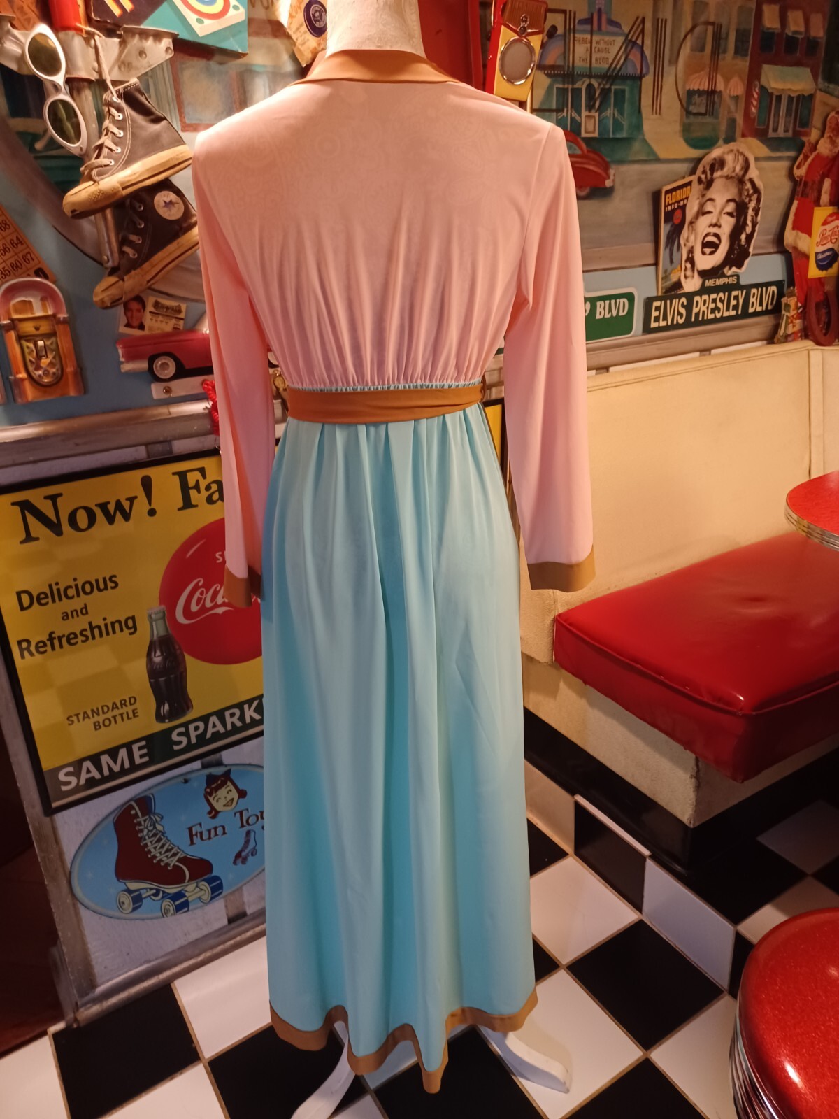 True Vintage Mid-century 1960s Dutchess Color Block Nylon Robe Mod MCM Groovy M
