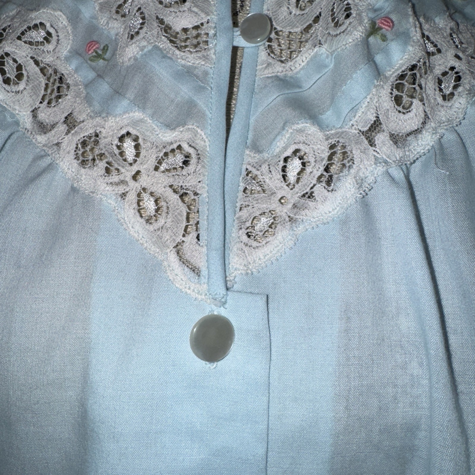 Vintage Light Blue House Coat Robe Lace Embroidery Flowers Pearl Buttons Pockets