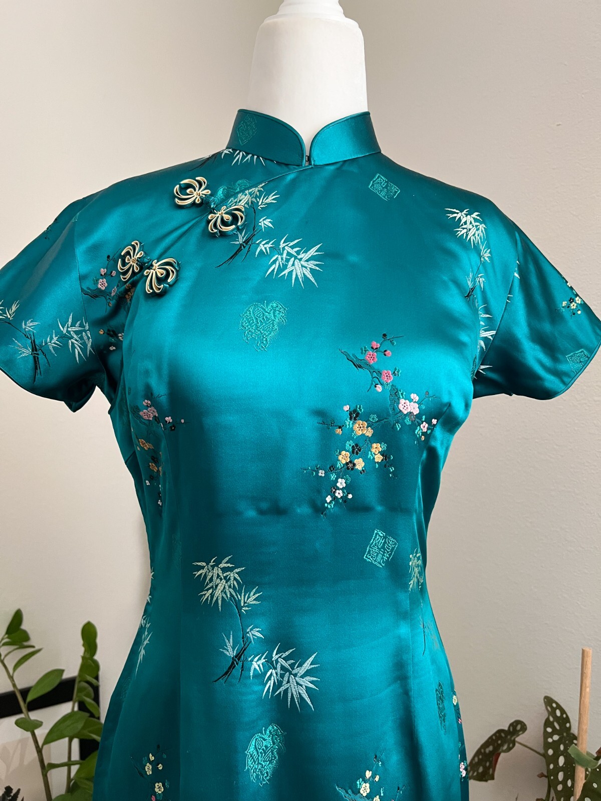 Vintage 1960’s Silk Blue Green Hue 60s Cheongsam Qipao Dress Floral Embroidery
