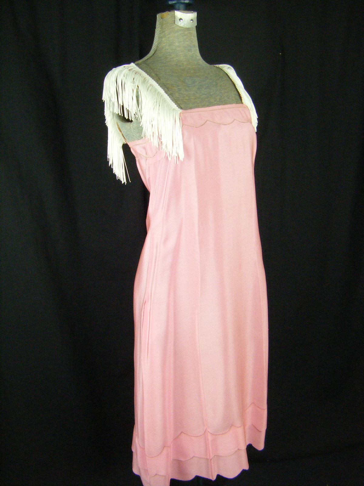 Vtg 20s Dark Pink Scalloped Hem Flapper Dress w/White Fringe Straps-Bust 28/XXXS