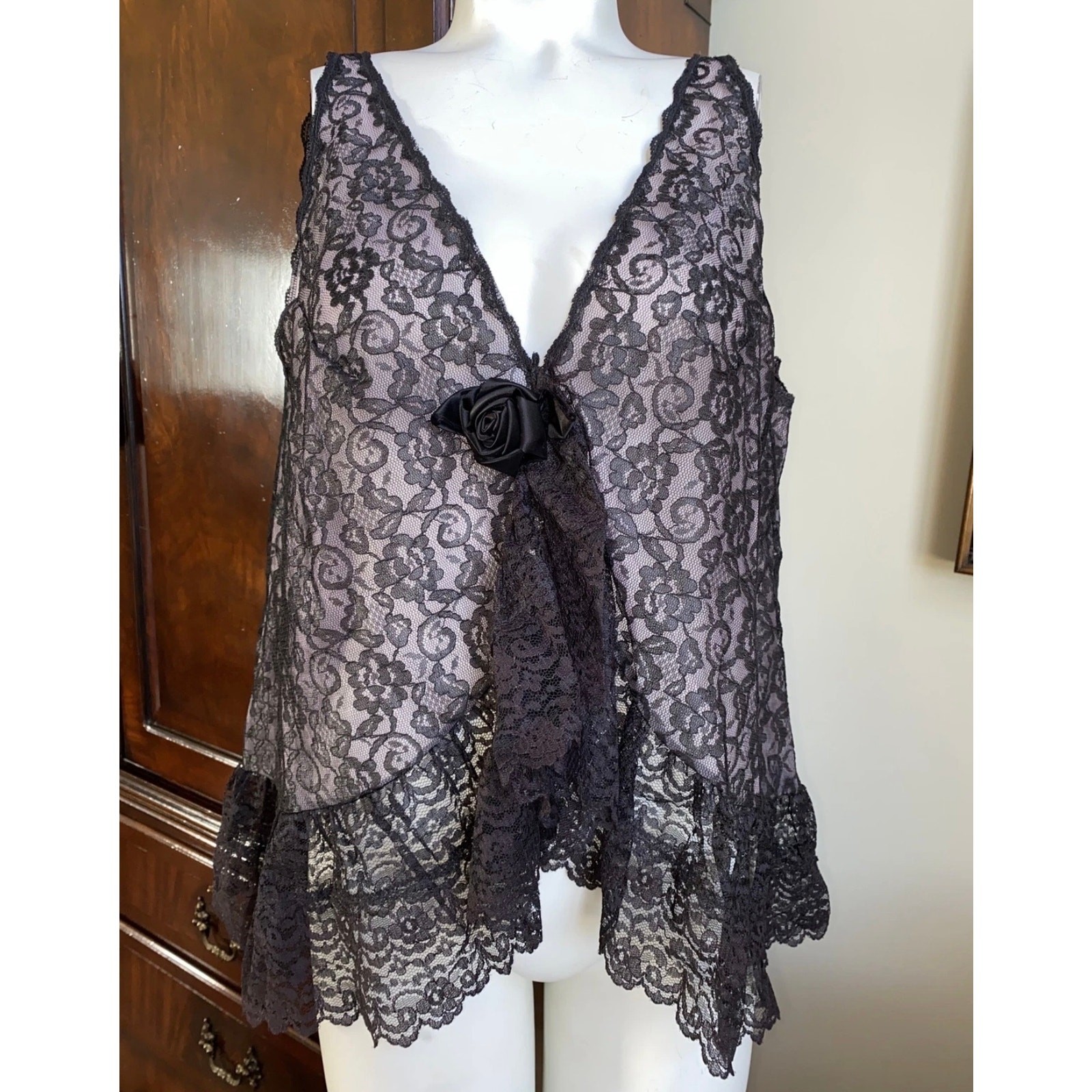 Chic Lingerie Black Lace Camisole Tank Top Rosette Detail Made USA Size S M