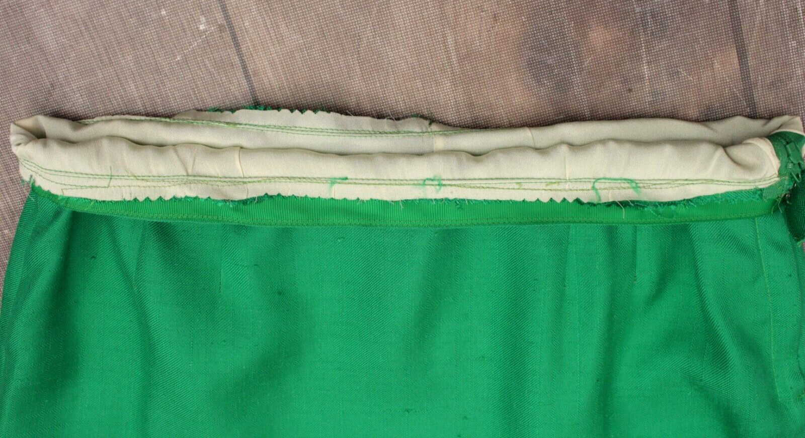 VTG Women’s 60s 2 Pc Kelly Green Dress Suit Set W/ Lion Head Buttons M/L 1960s