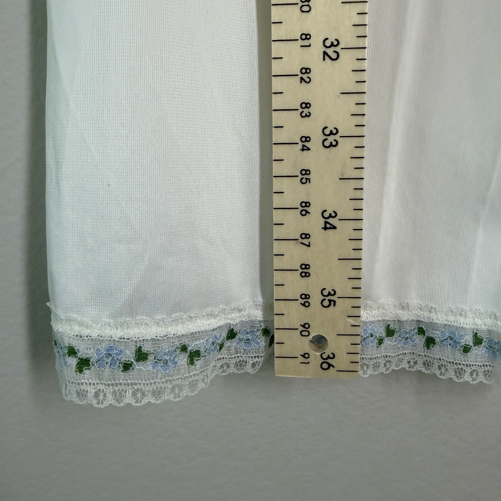 Rare true vintage 1960s/1970s Empress Maid white maxi half-slip Sz S-M