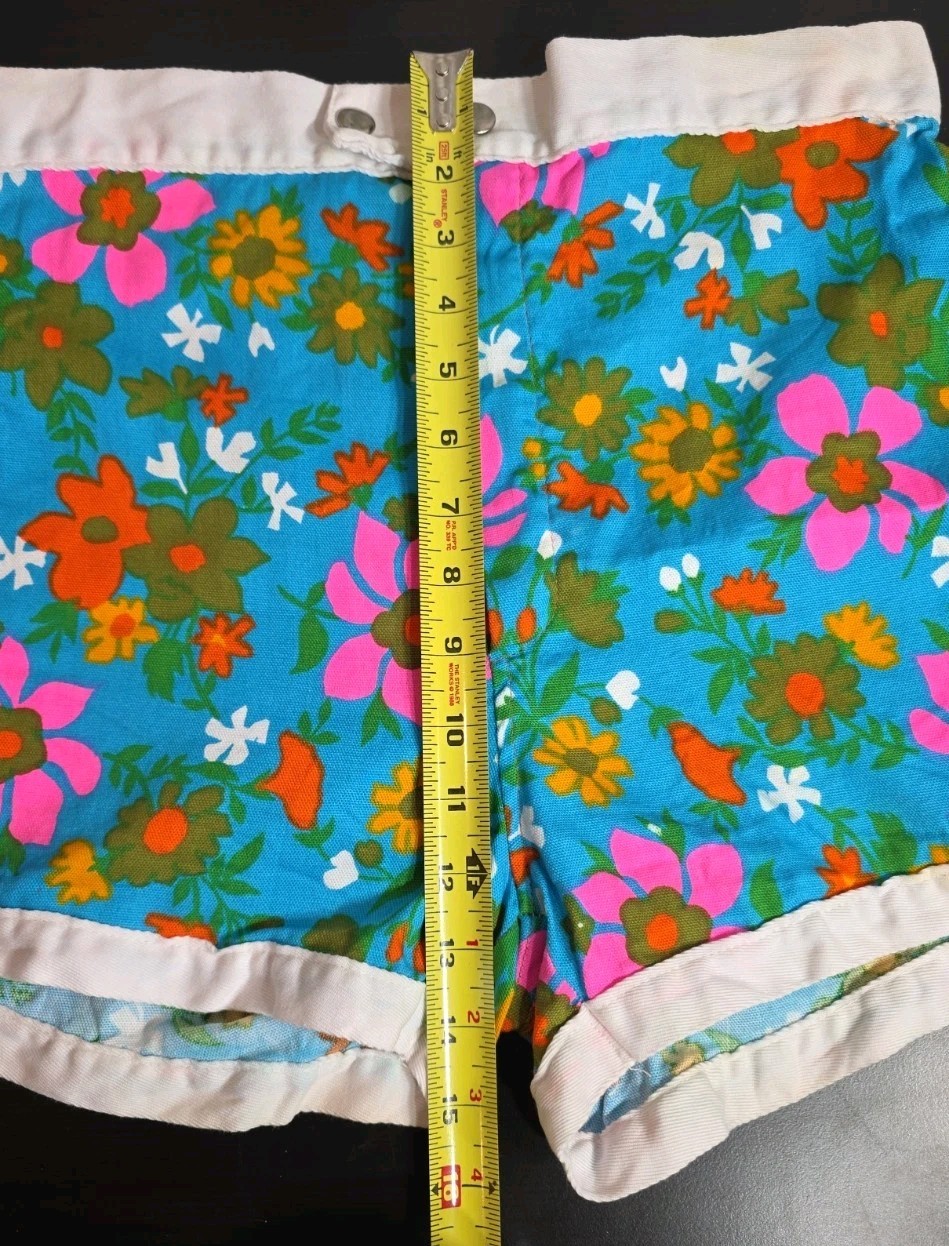 Vintage 1960’s Campus Flower Power Hippie Shorts Size 34 Made In USA