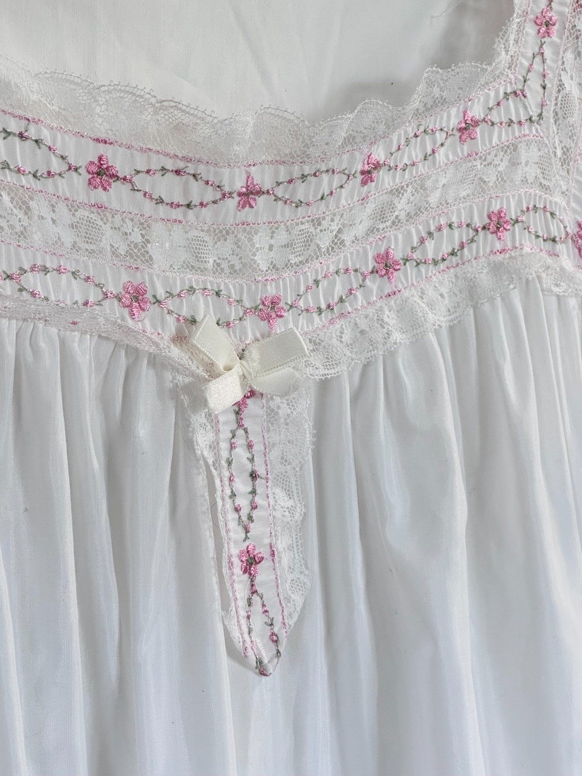 Vintage Komar Nightgown Large Average White Pink Embroidery Lace Cottagecore