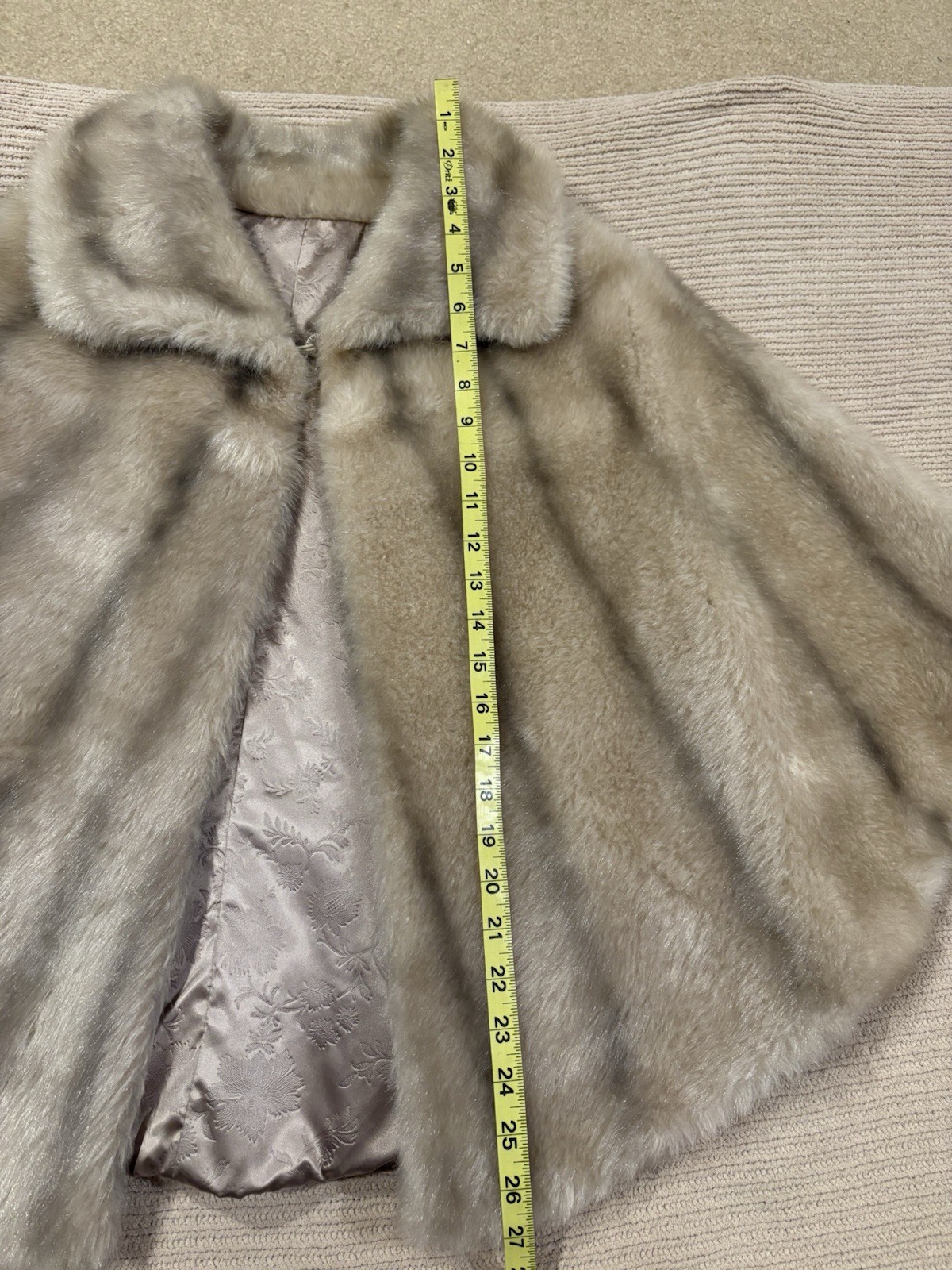 Vintage Regina Glenara By Glenoit Faux Fur Cape. Brown. Excellent Condition