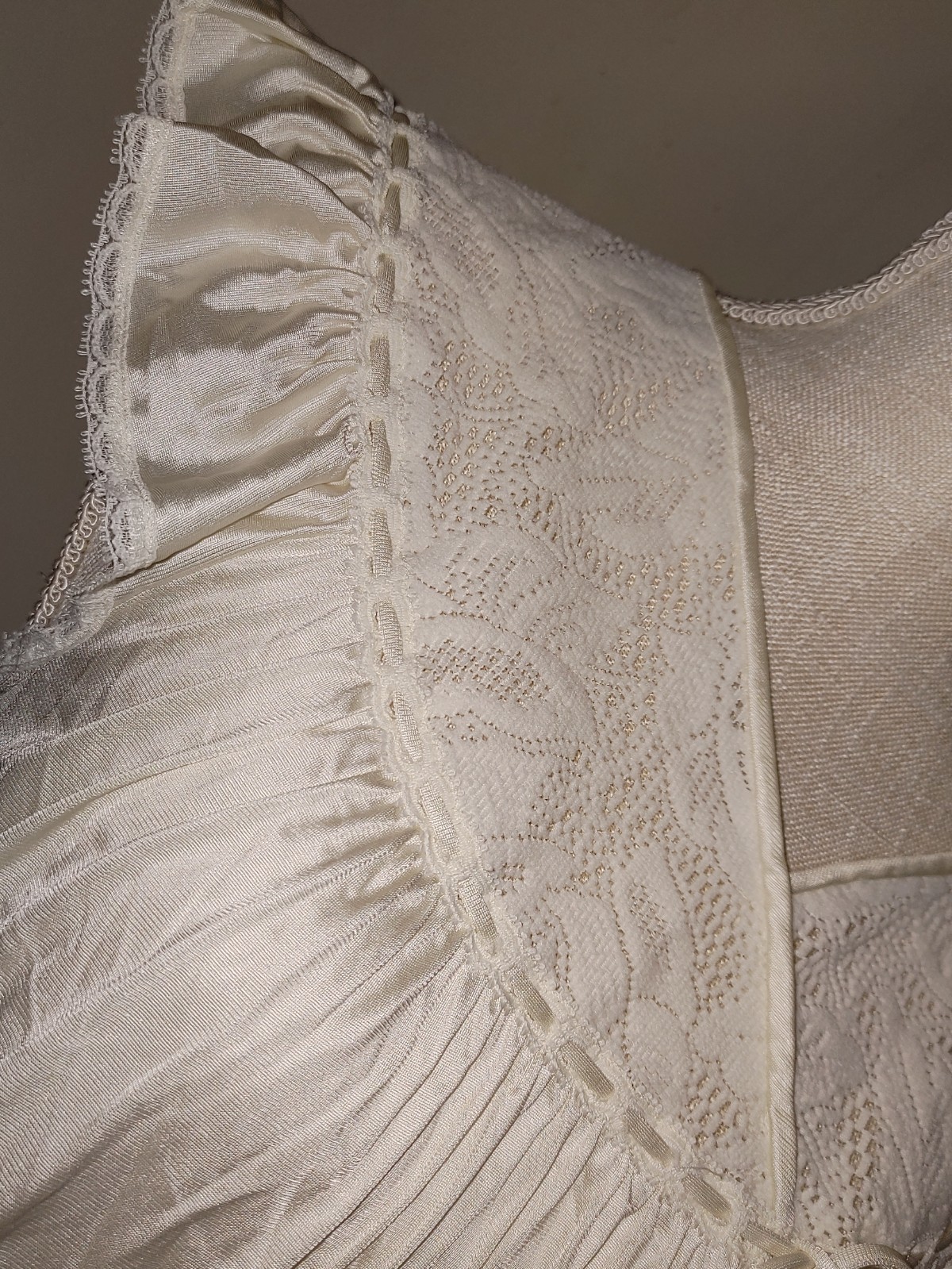 Vintage Vanity Fair White Maxi Nightgown Womens sz Small Made USA Long Gown