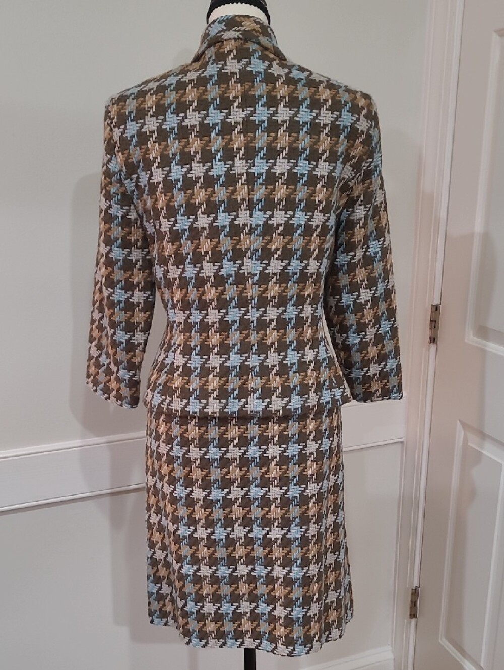 1960s Citrine Two-Piece Houndstooth Skirt Suit in Brown and Light Blue