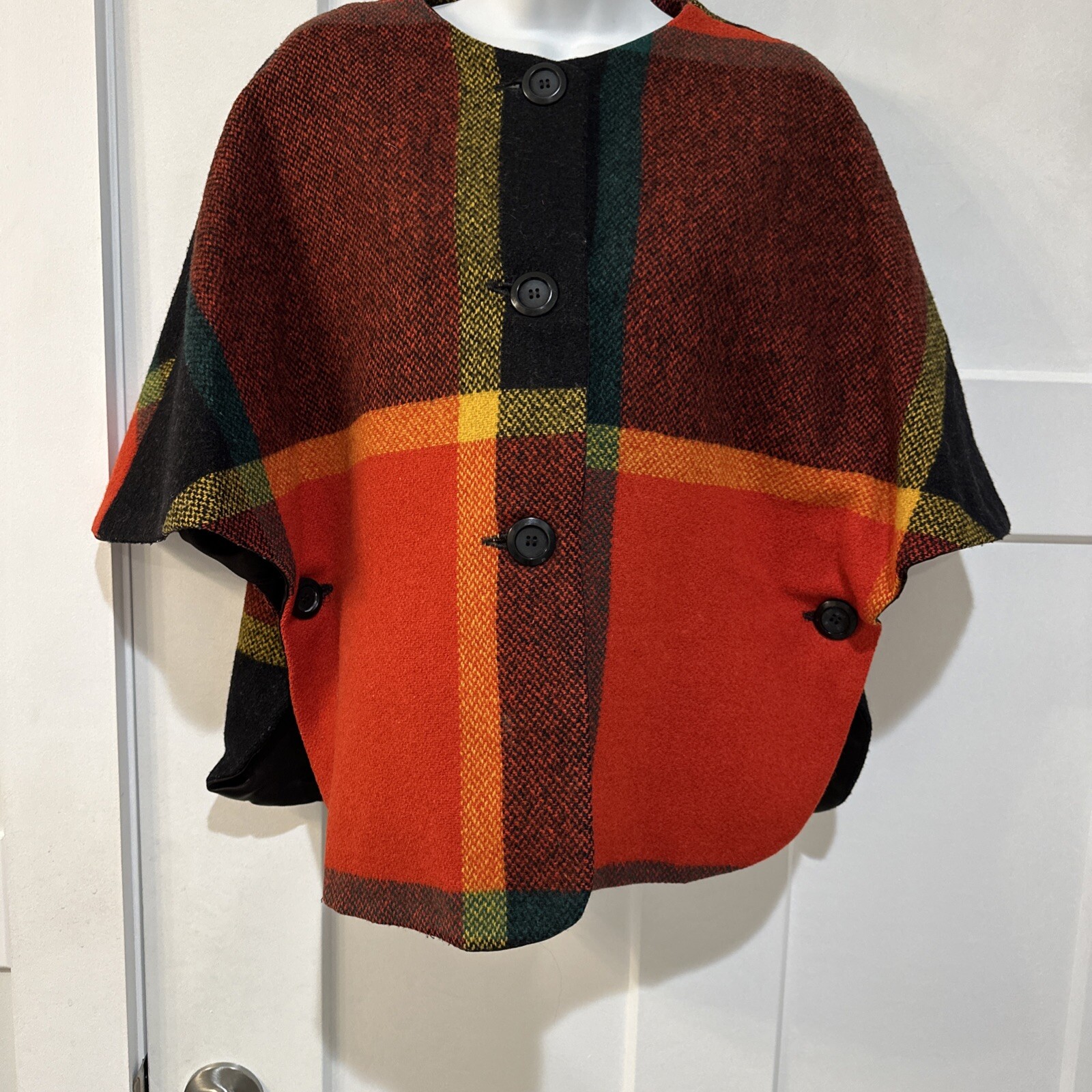 Vintage Country Place Wool Plaid Cape Poncho Coat Medium Red Green Orange Black