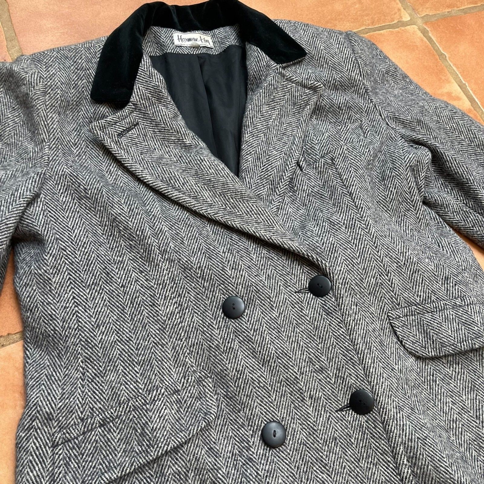 Herman Kay Vintage Double Breasted Wool Gray Herringbone Peacoat Velvet Collar12