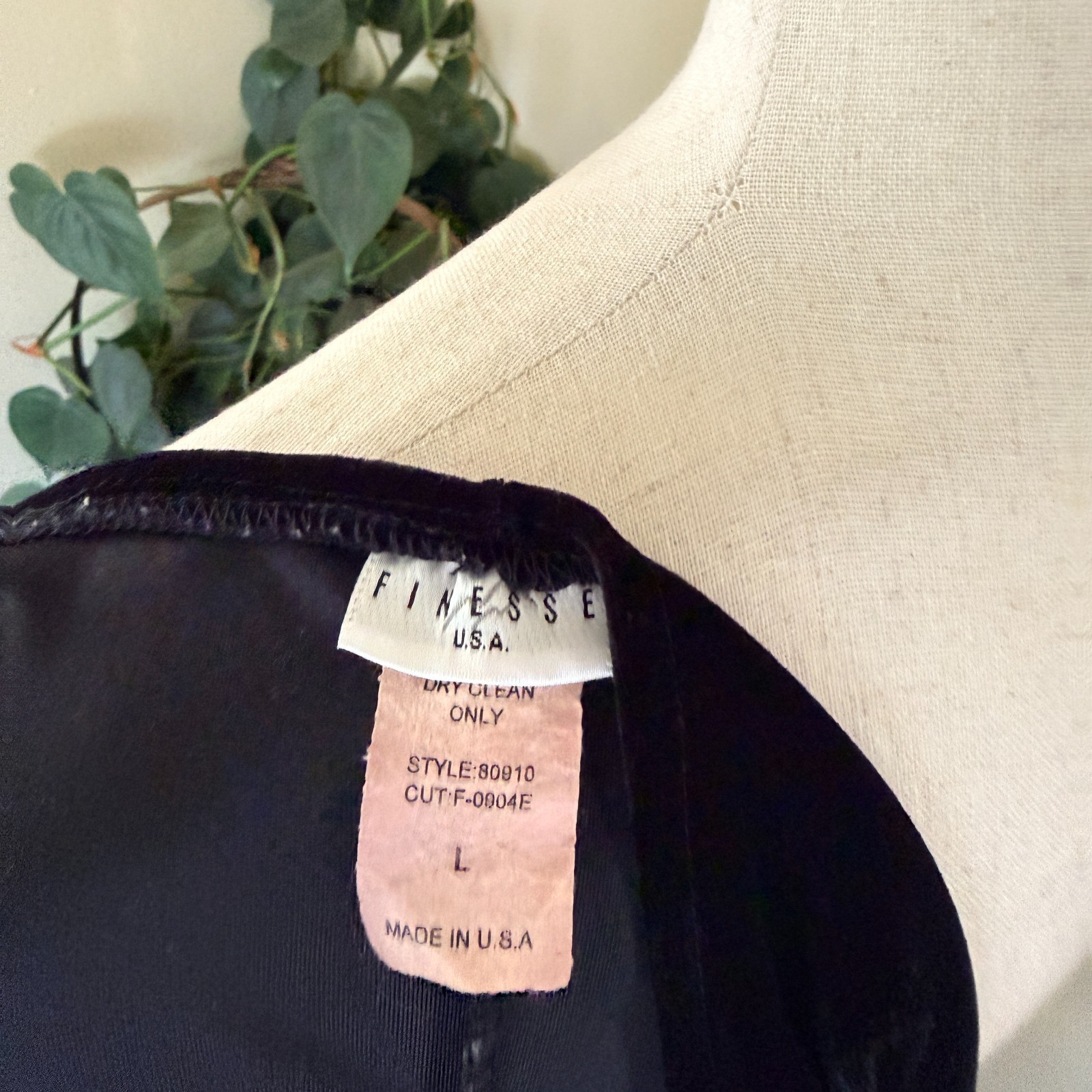 Vintage 90s Finesse USA Black Velvet Mini Dress Burgundy Faux Fur Trim sz L