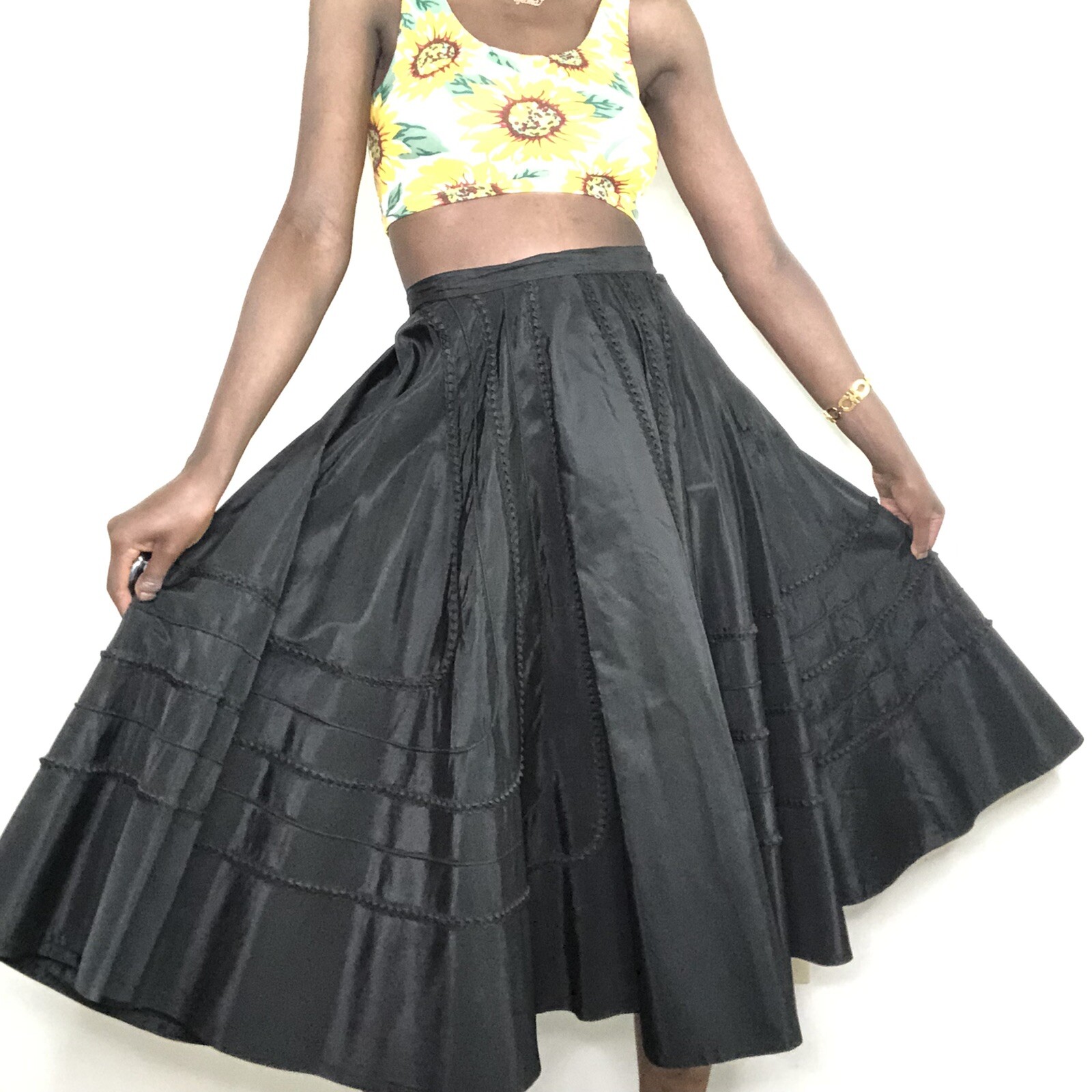 Vintage 1950 Rockabilly Verida Black Tafetta Full Circle Skirt 28” waist
