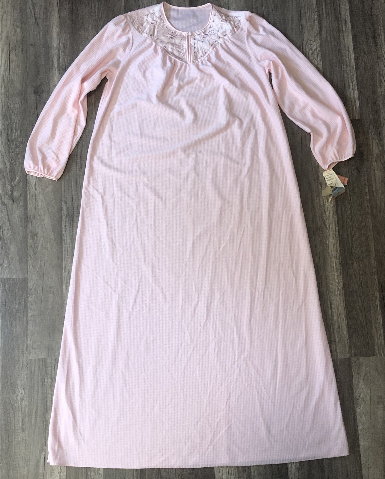 NWT Vintage Vanity Fair Nightgown Women’s Medium Dacron Polyester Waffle Pink