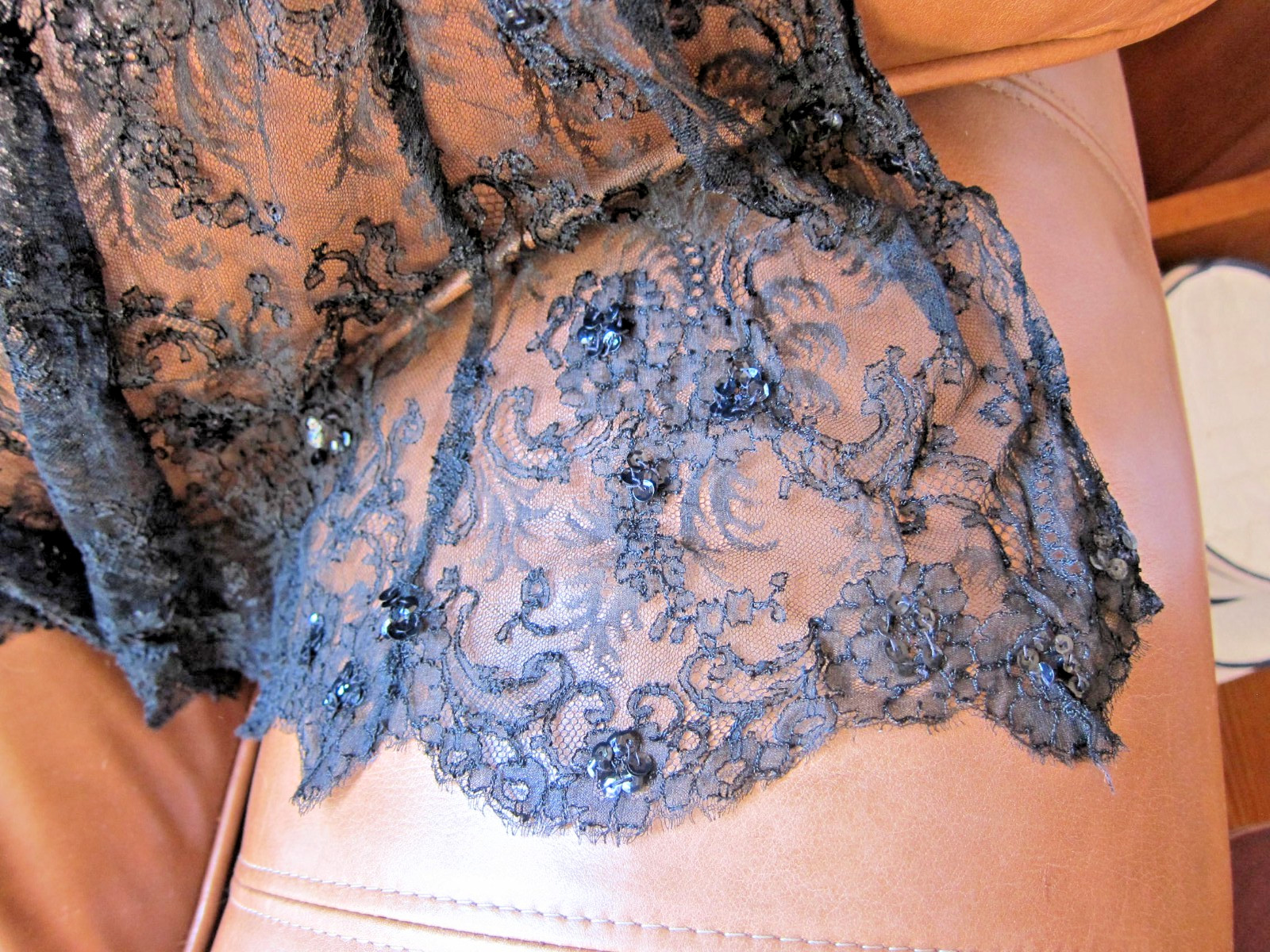 VTG 1950s Black Chantilly Lace Overskirt Panel 85” Sweep~Cupped Sequins~Scallops