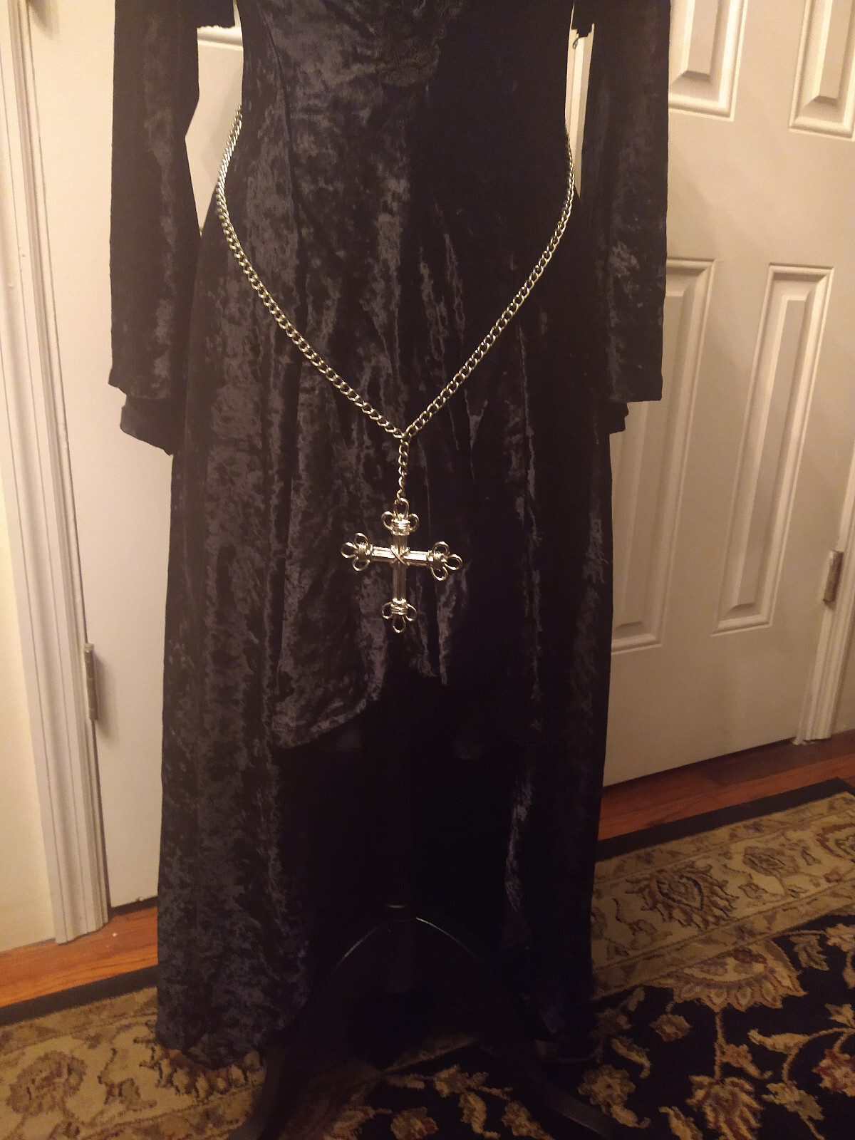 Vintage Crushed Velvet Goth Gown Bell Sleeves Dramatic Cross Chain Small EUC