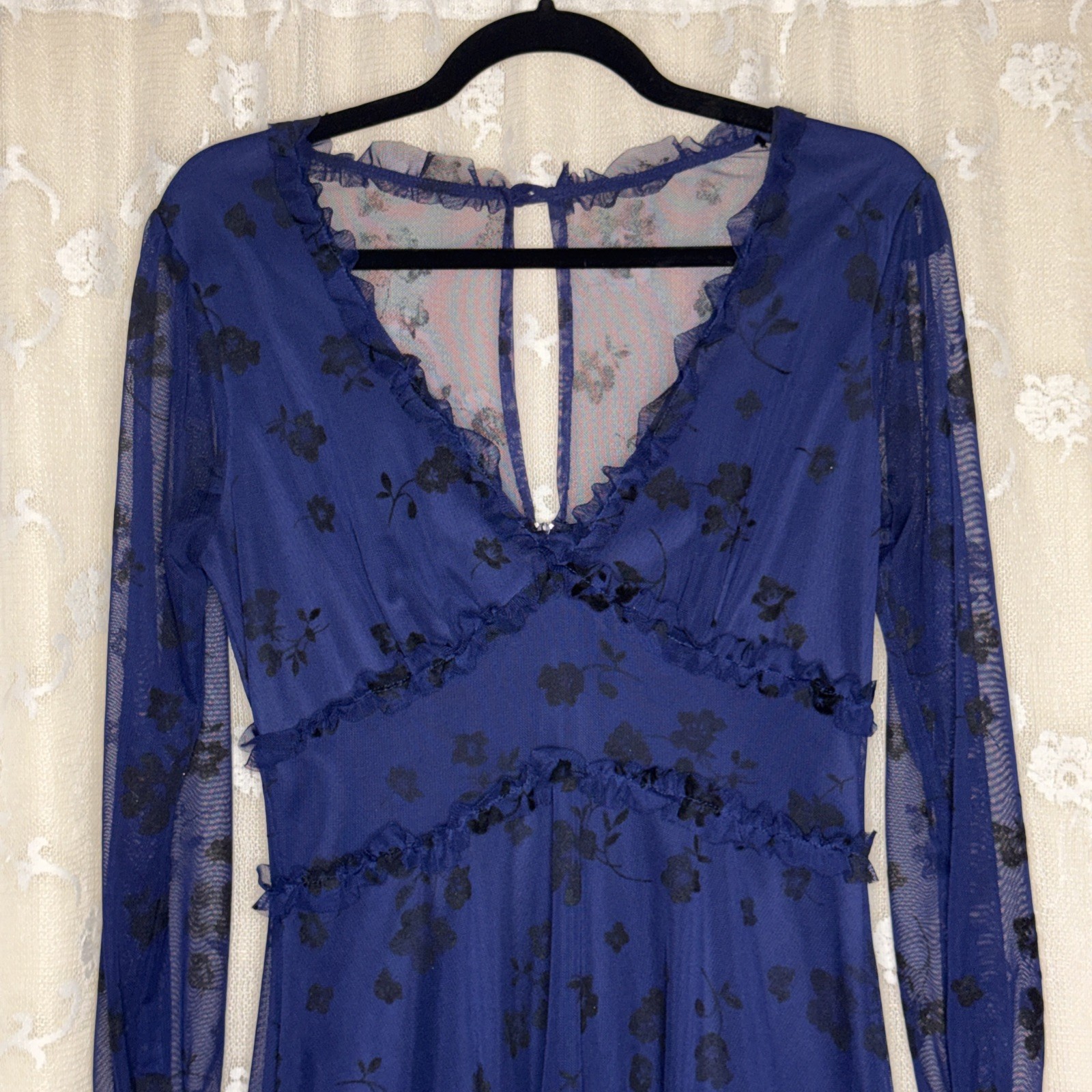 Vintage B.Darlin Woman’s Blue & Black Floral Semi Sheer Lined Dress Size 5/6