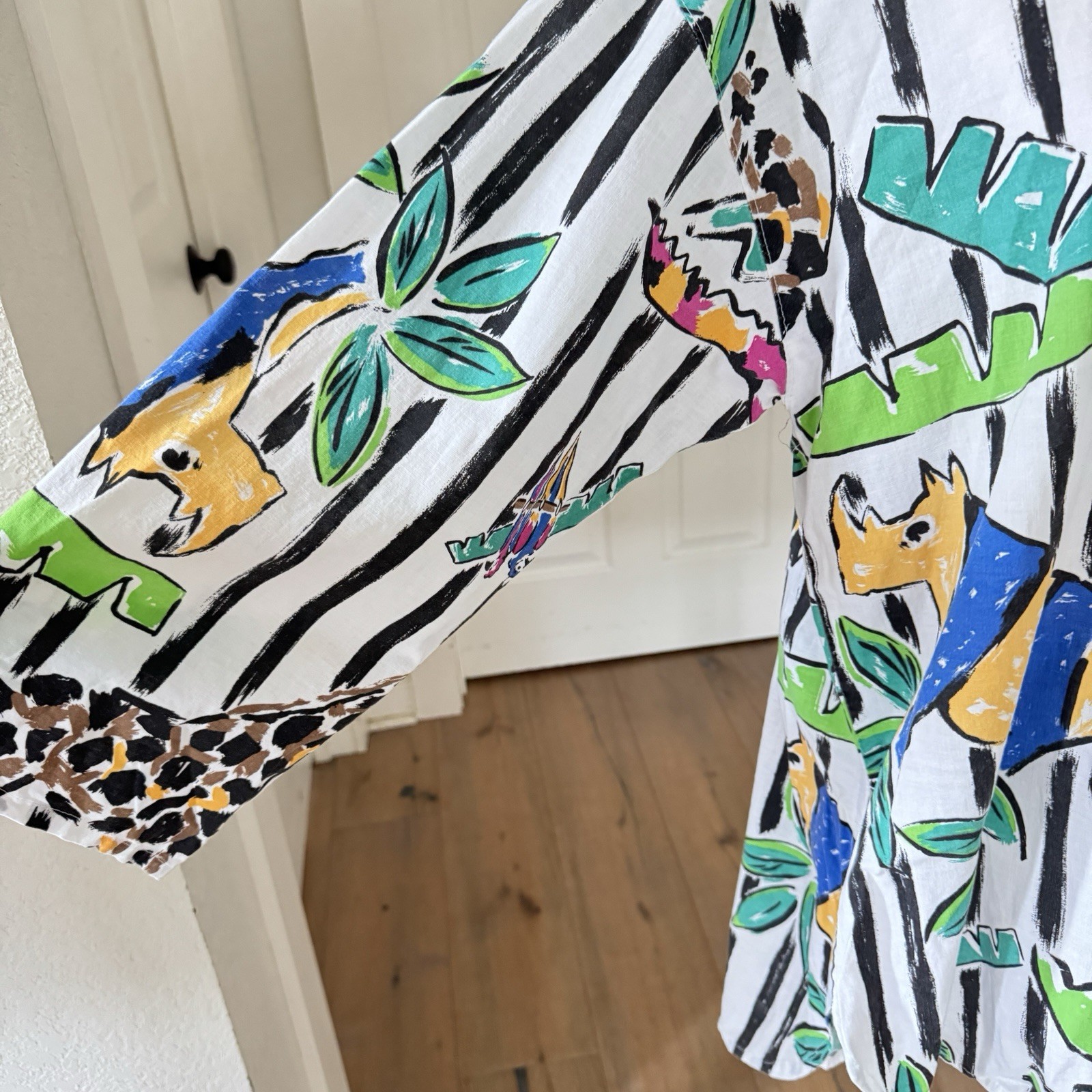 Vintage 80s Button Shirt Abstract Bright Colorful Art Tropical Animal Sz L Beach