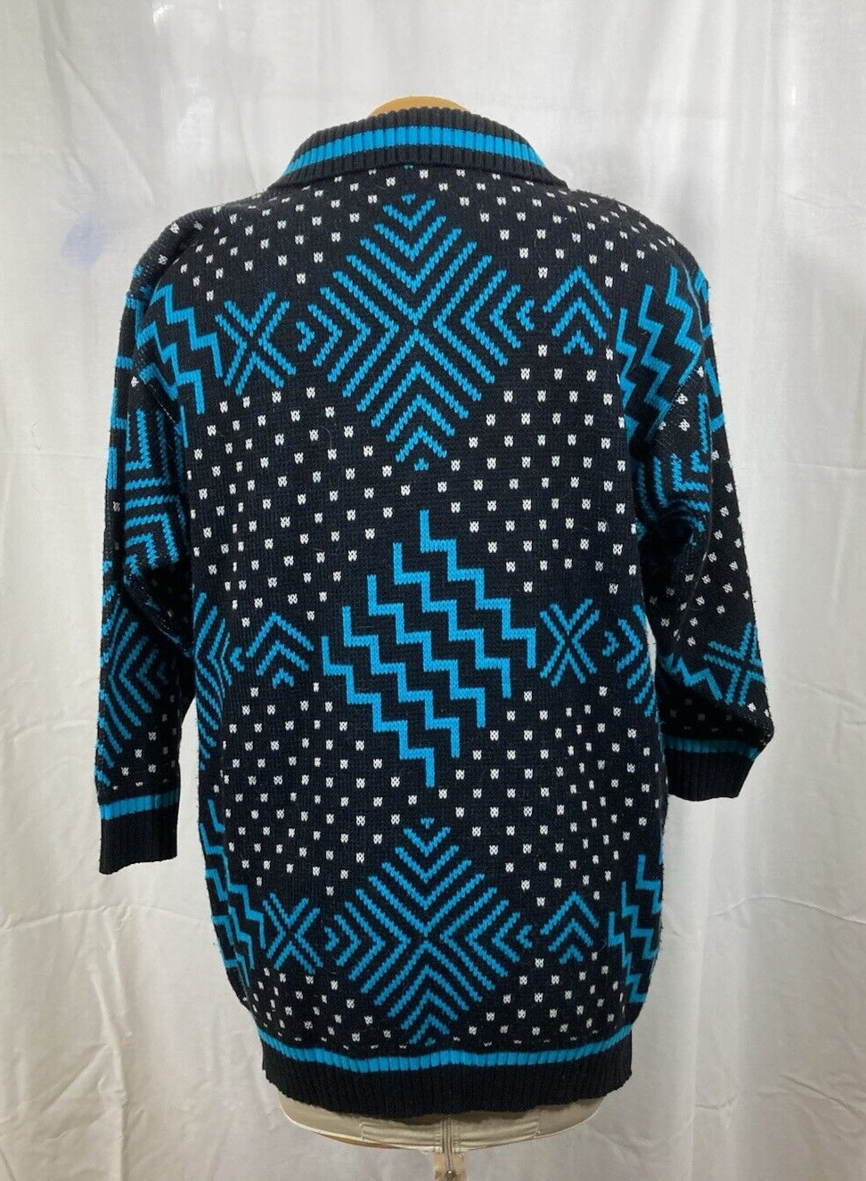 Vintage, 1980’s Women’s Oversize Knit Sweater w/Padded Shoulders, Size M