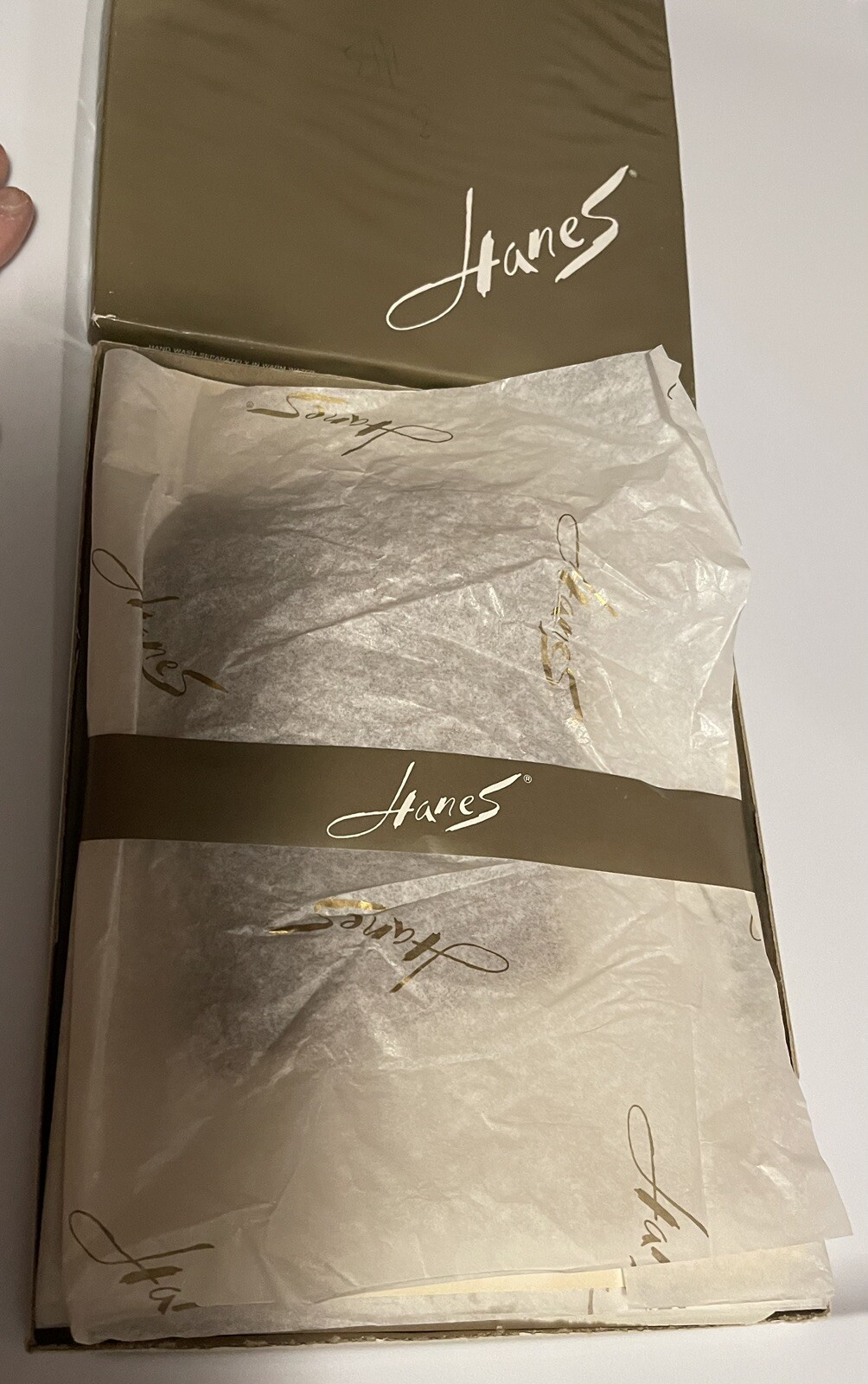 VINTAGE HANES SIZE 9 1/2 – 10 1/2 SHORT NYLON STOCKINGS ! NEW ! 3 PAIR
