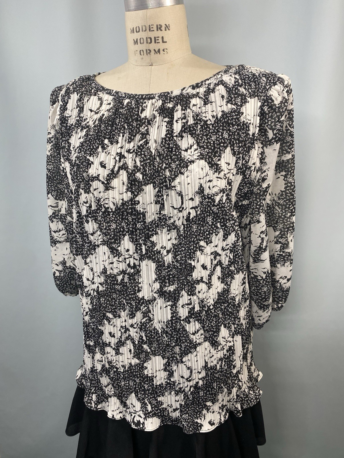 Vintage Dress SIZE XL 15/16 black ruffle flapper drop waist GOOD TIMES 70s 80s