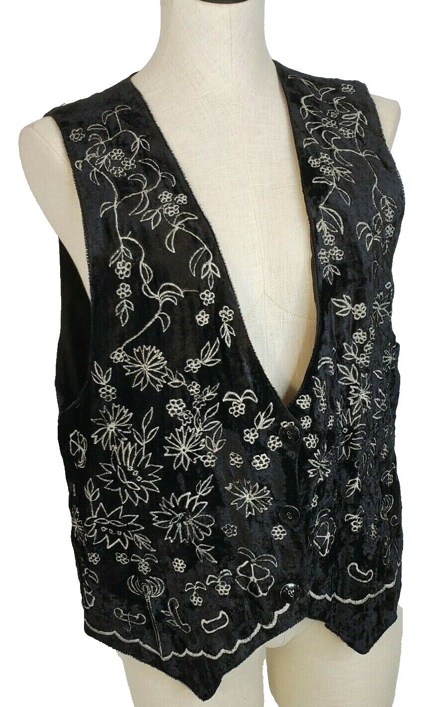 VINTAGE D.D. Size M Floral Embroidered Velvet Vest Lined 3 Button Front Closure