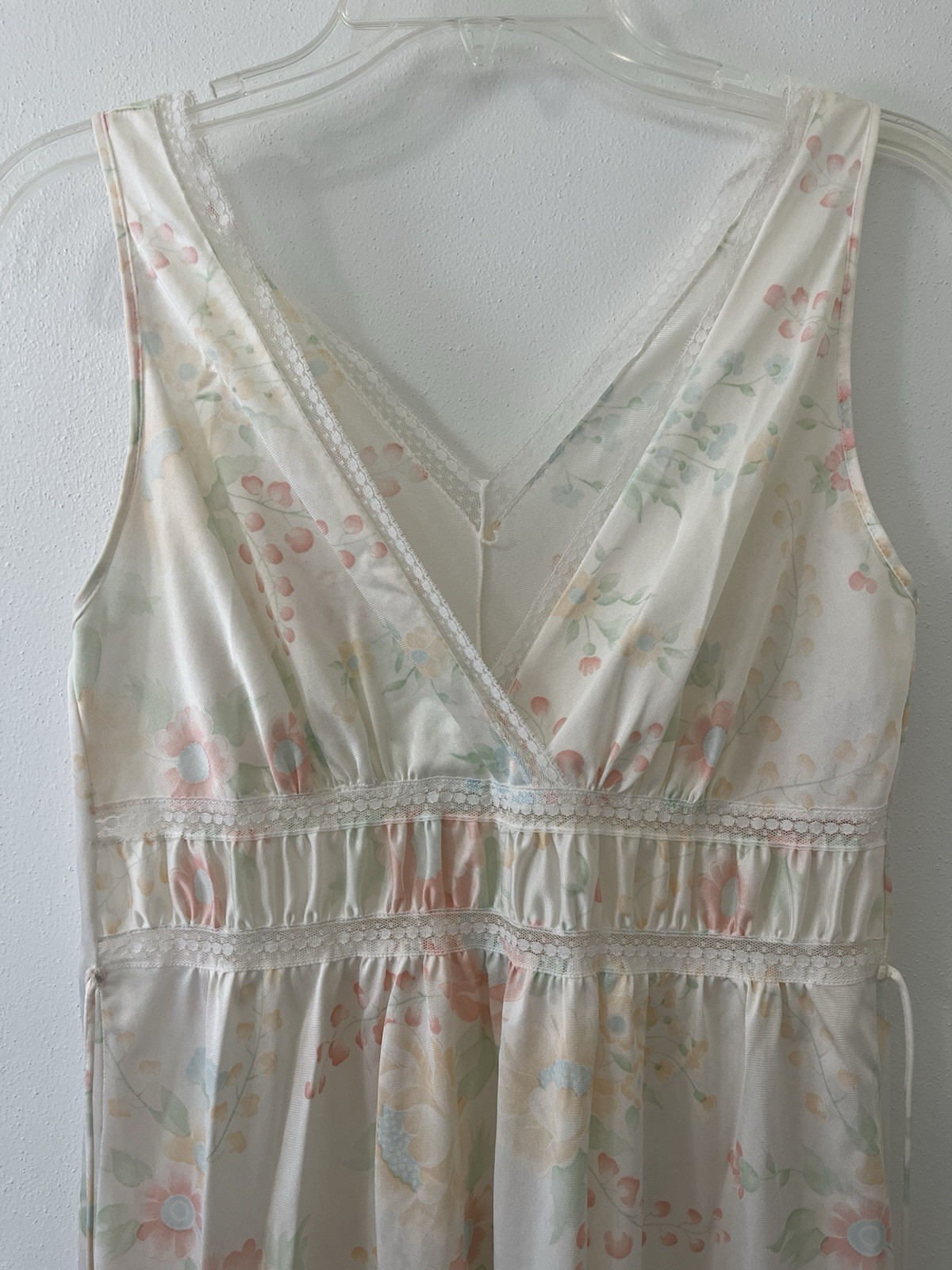 JCPenney Vintage Nightgown Floral Lace Sz Petite Stunning