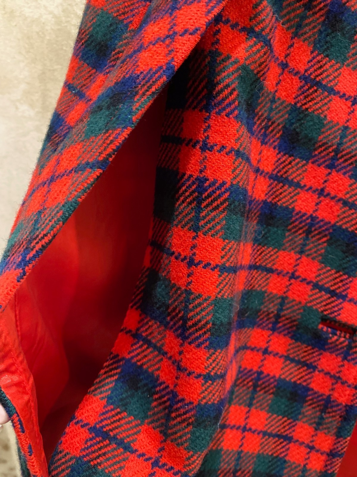 Vintage 1960s Pendleton 100% Virgin Wool Red Plaid Cape Cloak Arm Slits Satin