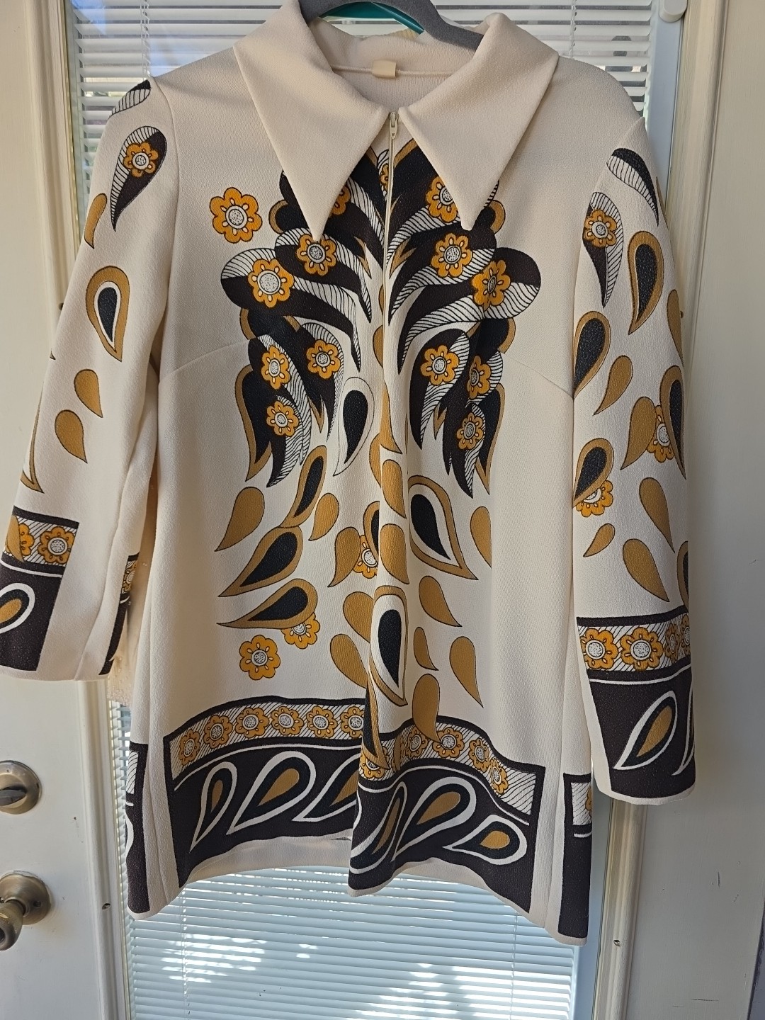 Vintage 70s Brown Paisley Polyester Blouse Long Sleeve Women Top 16.5 Zip Ivory