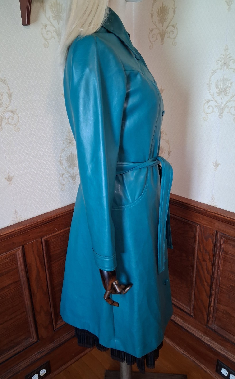 Vintage 1960s 1970s Teal Vegan Leather Dagger Collar Mod Spy Girl Trench Coat