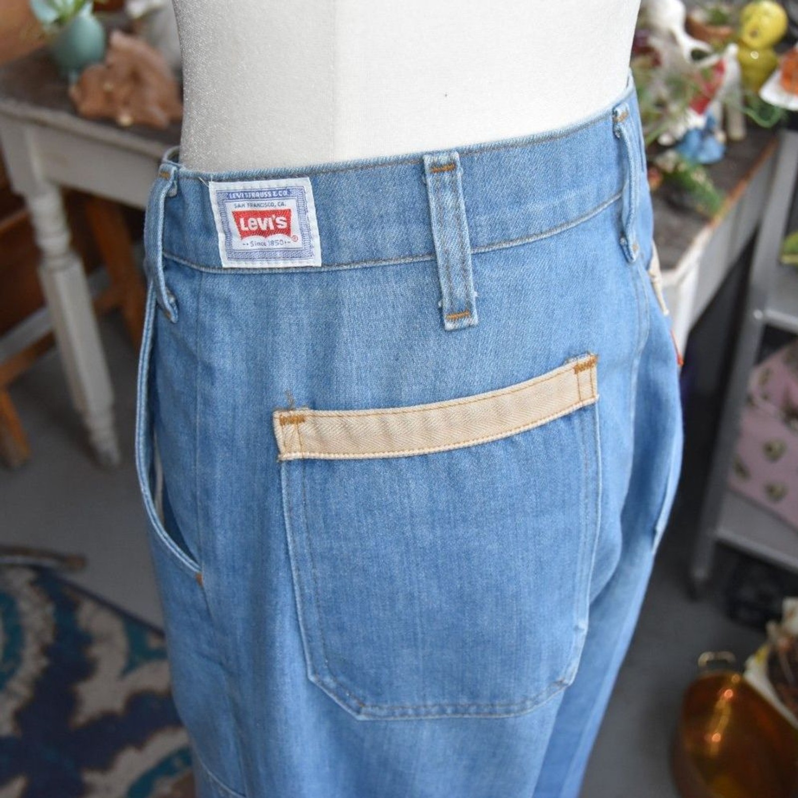 Vintage 70s Levi’s Orange Tab Wide Leg Cargo Jeans High Rise 32×27.5 USA