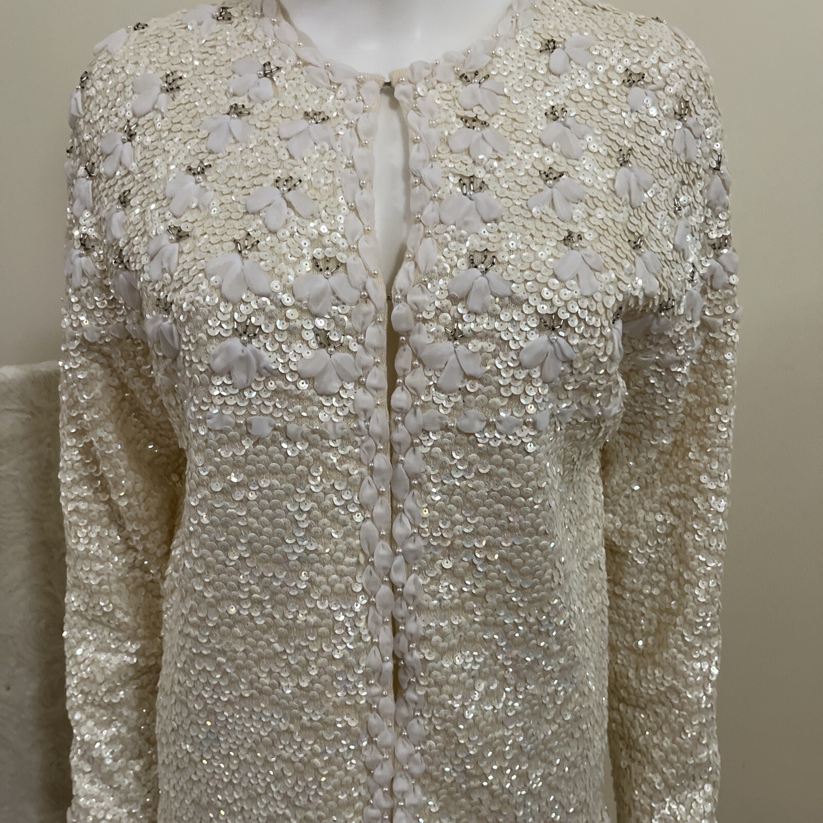 Vintage 1960s White Bouclé Cardigan Sweater Women’s Large Tailored Wool Beaded