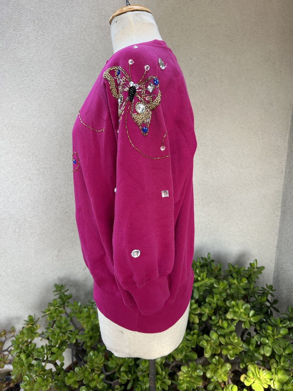 Vtg glam sweatshirt top Raspberry pink butterfly beaded Sz M Eminent
