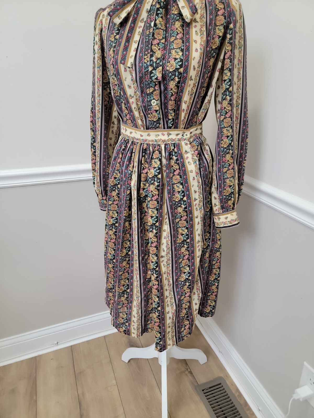 Vintage Mod Gogo Hippie Modest Dress 2pcs