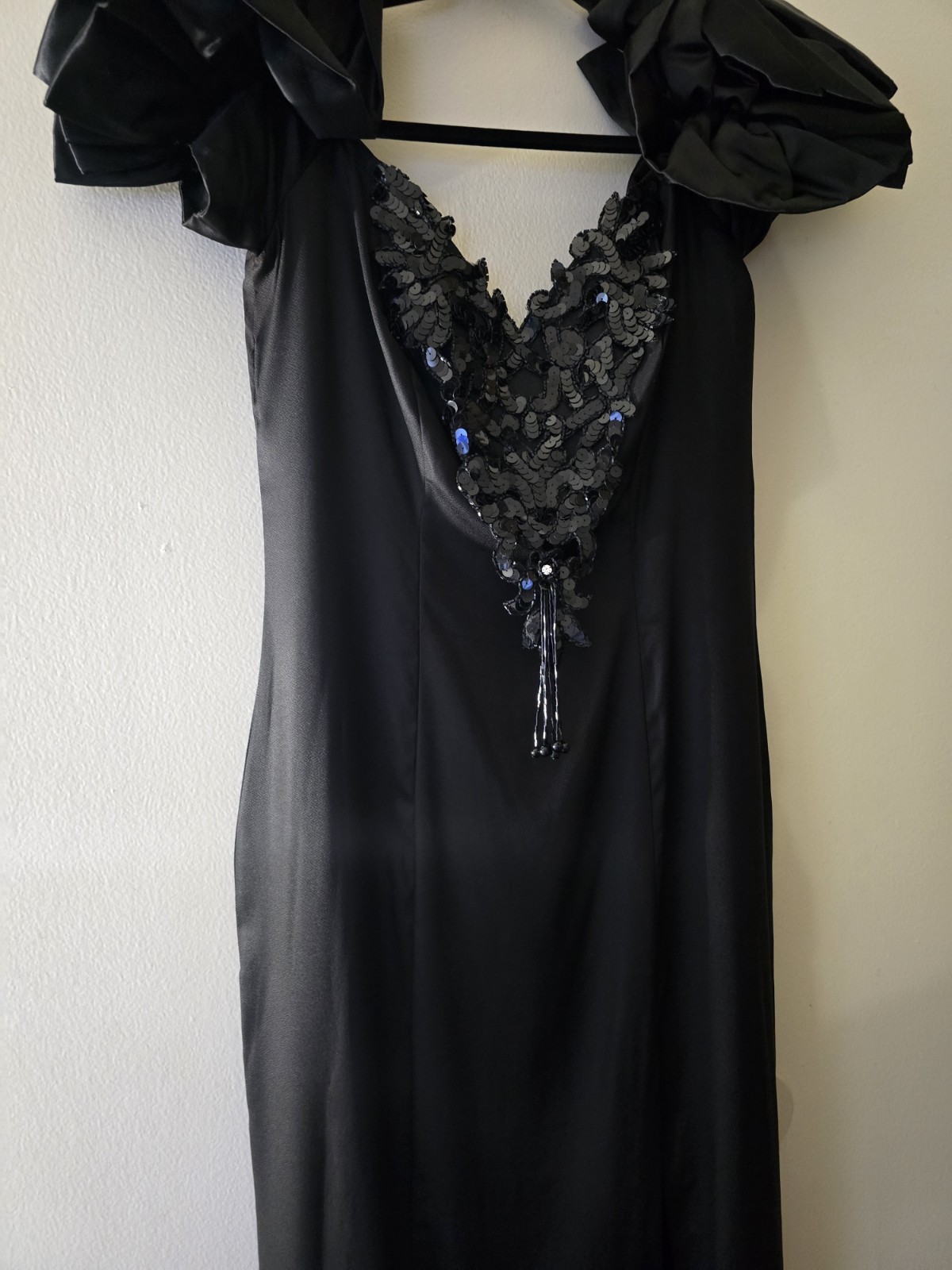 Black Zum Zum Vtg Satin/Taffeta Gown Ruffle Sleeve Sequins Glam Goth Elegant Med