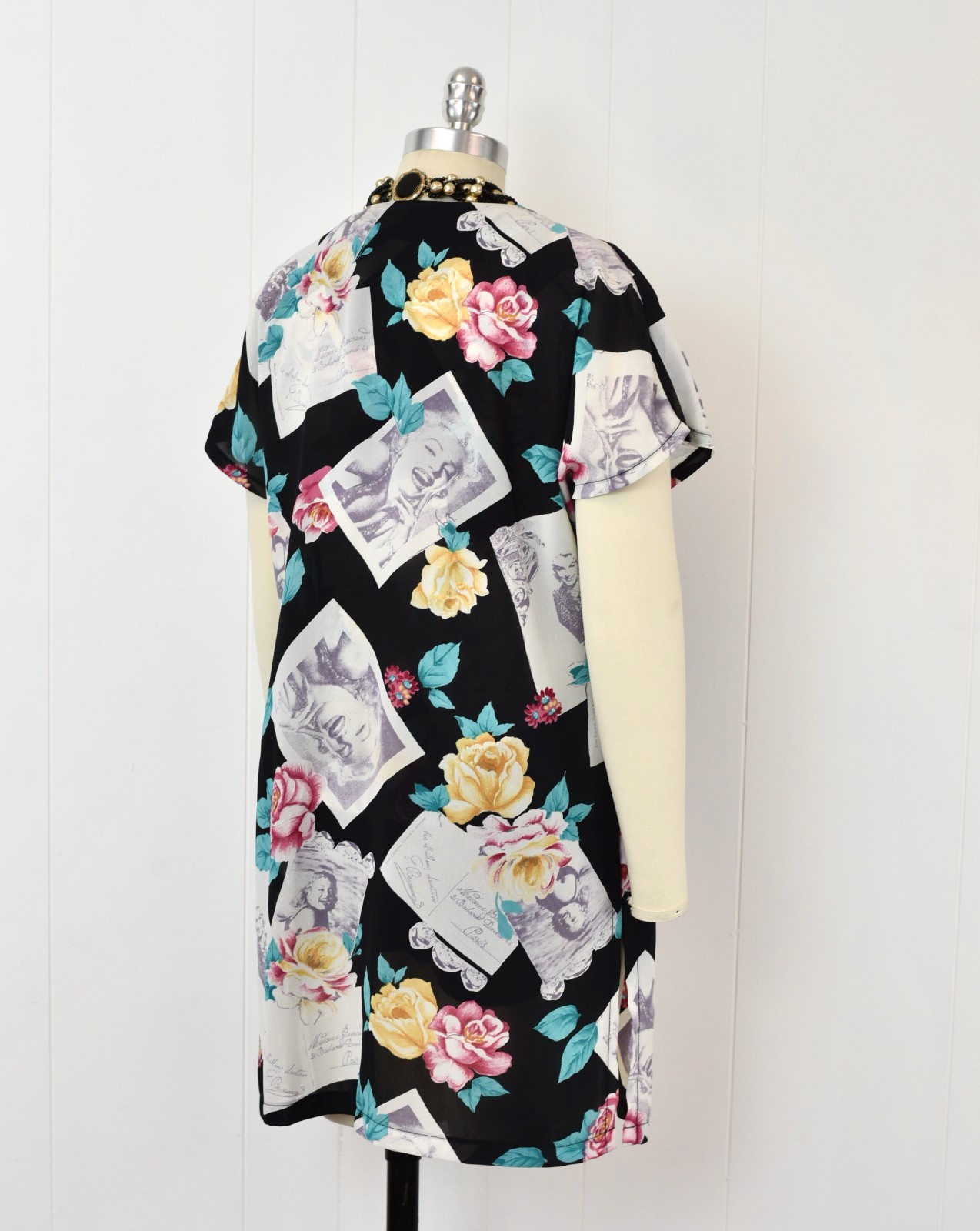 Vintage Marilyn Monroe Novelty Print Floral Black Sheer Lingerie Top Robe Set