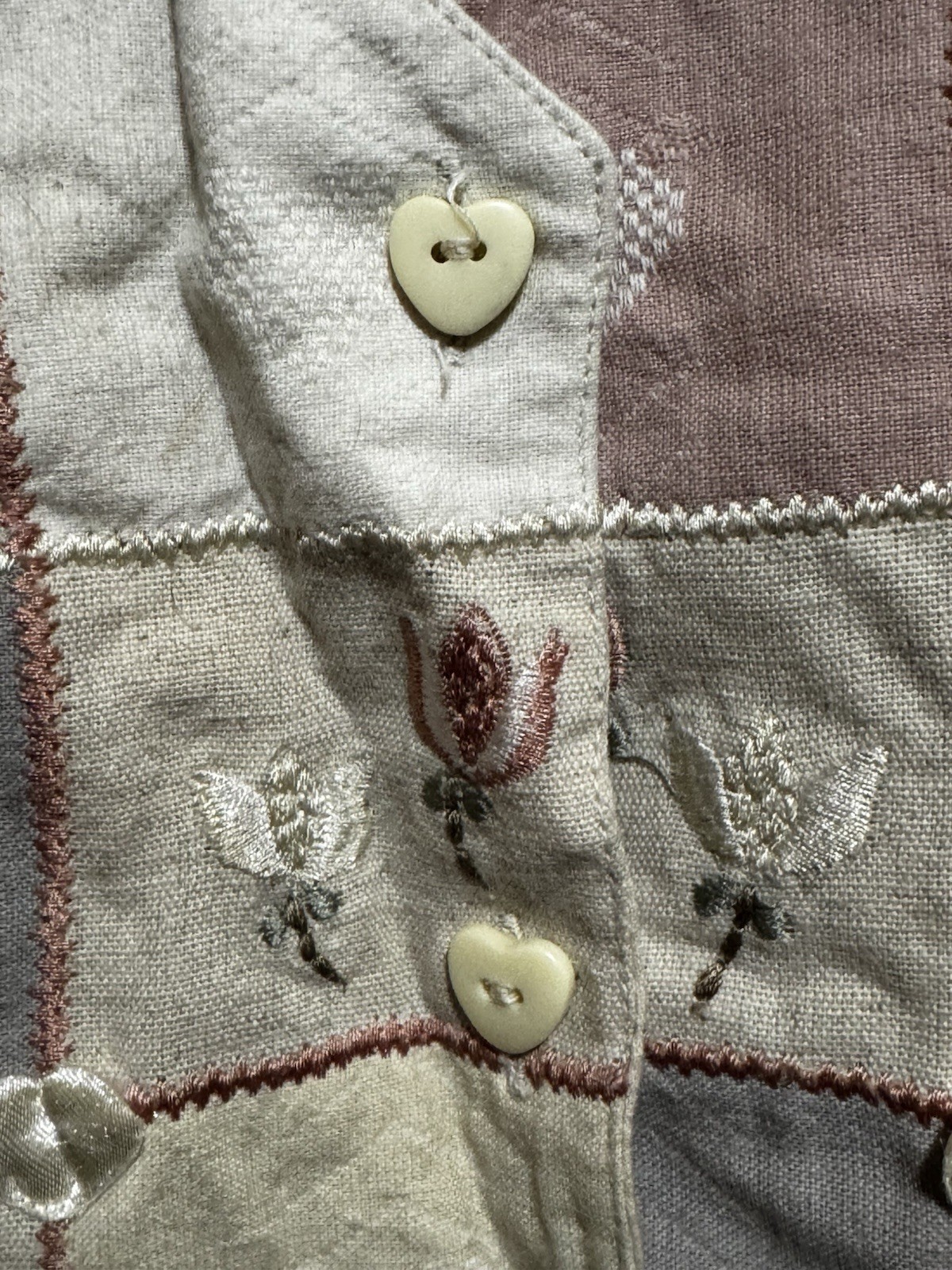 Tan Trums Hearts & Flowers Vest Cottagecore Lace Heart Buttons Cute Vtg 1990s
