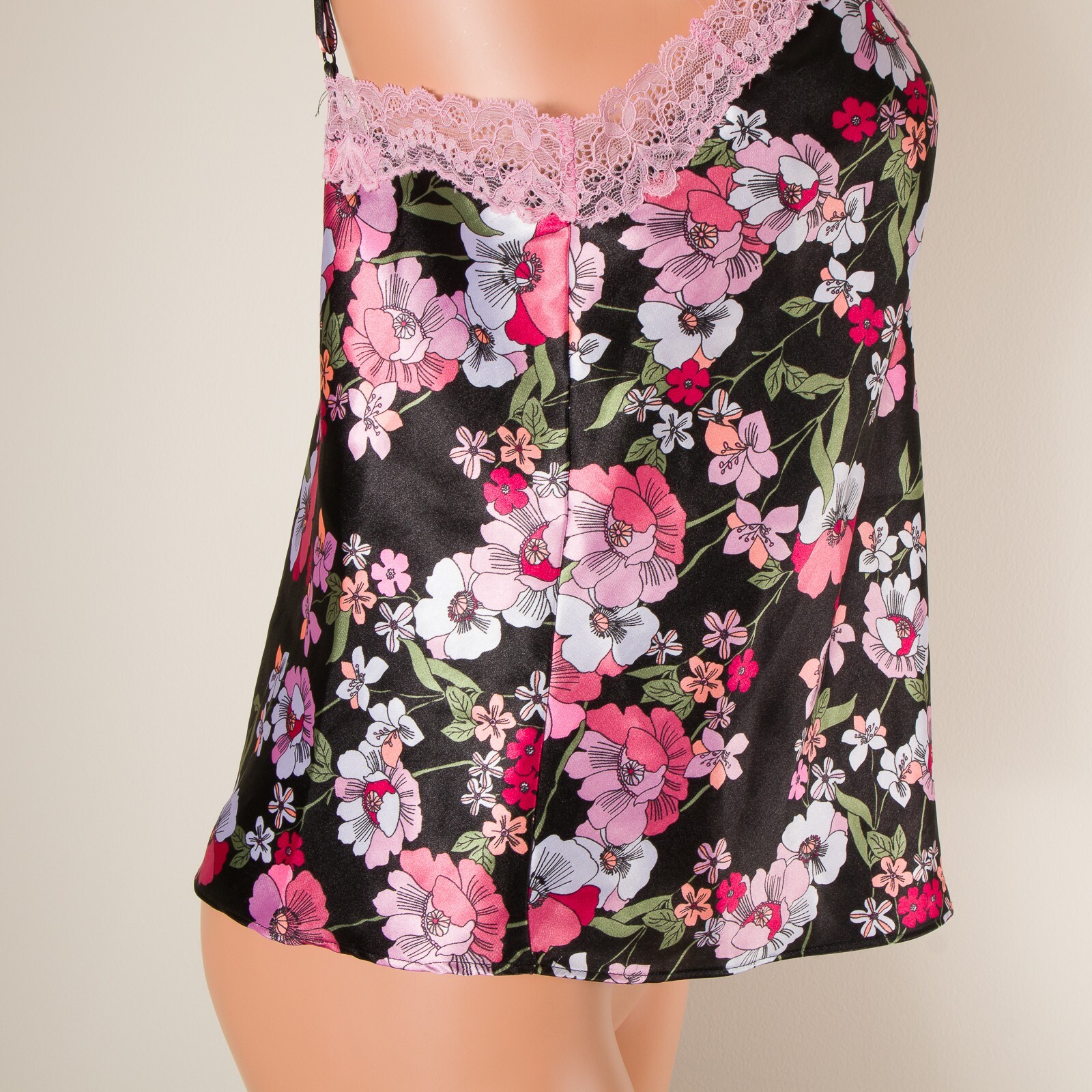 💖 SECRET TREASURES Sleepwear Medium Cami Tank Top Floral Silky Satin