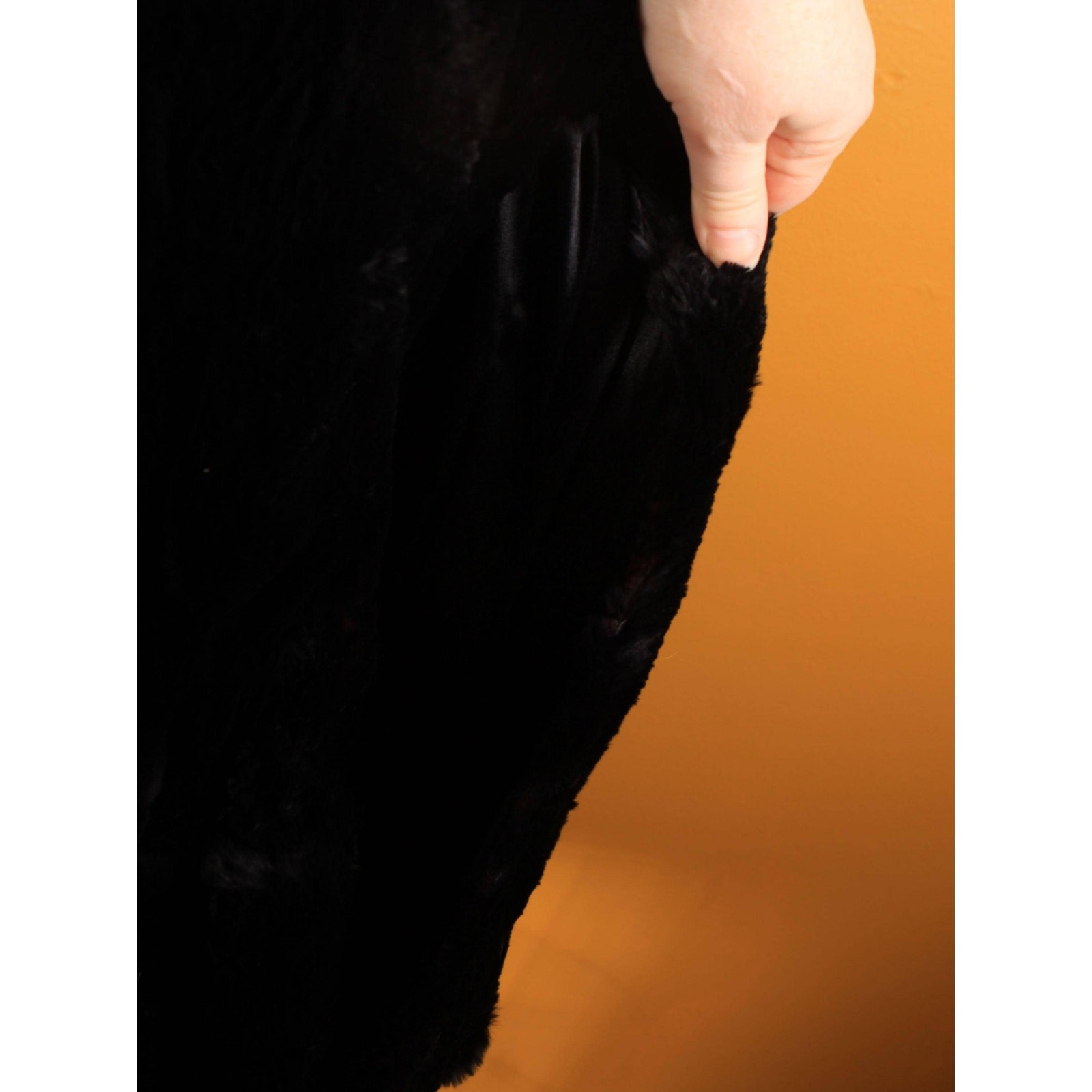 1940s Sheared Black Beaver Fur Cape by McDaniel’s -M-L