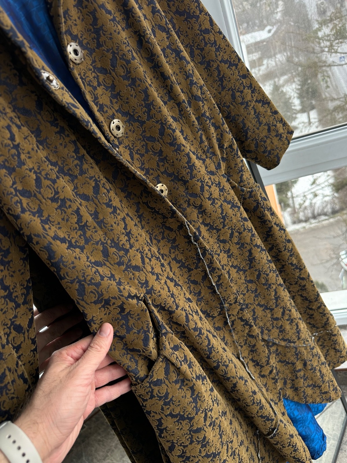 Vintage 1980s Baroque Jacquard Antique Woman Coat Sz M