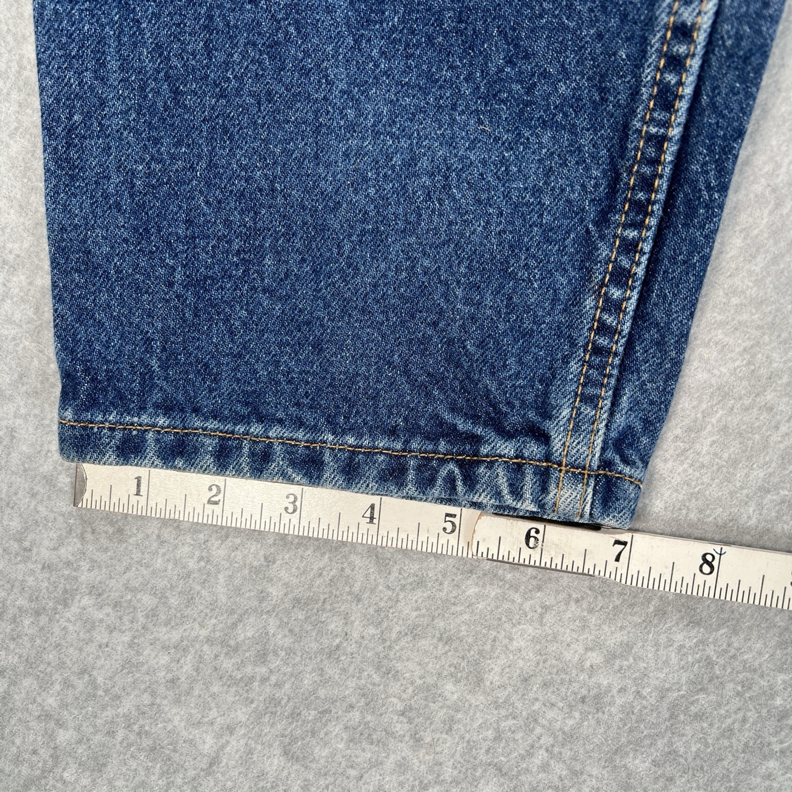 VTG Levi’s 550 mom Jeans Womens 31×28.5 (14) Blue USA Relaxed Fit Tapered Denim