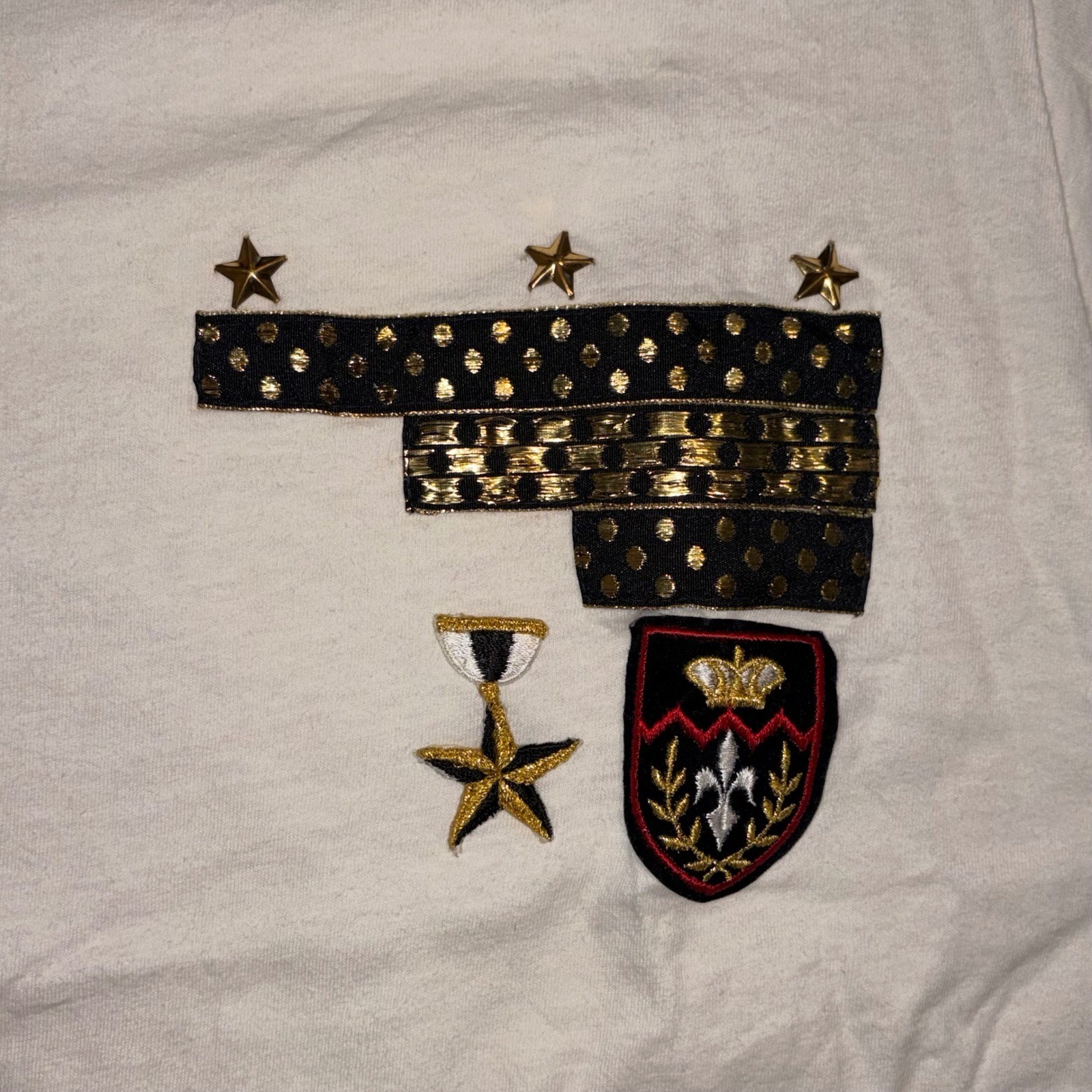 Beverly Hills Place Vintage Military Embellished T-Shirt Cream Gold Stars Size 1