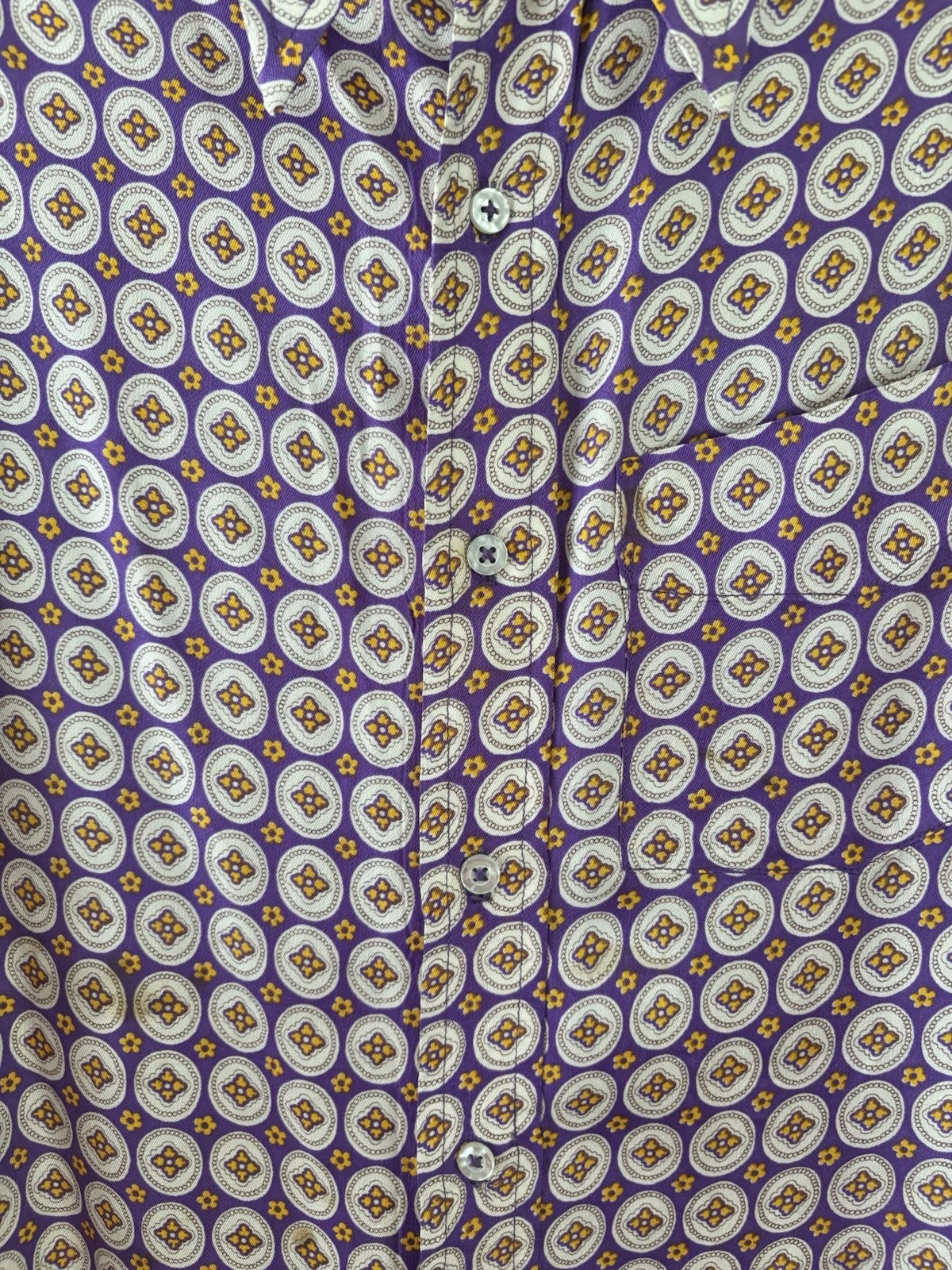 Vintage 1960s Pat Perkins Medallion Print Long Sleeve Button Down Women’s Top