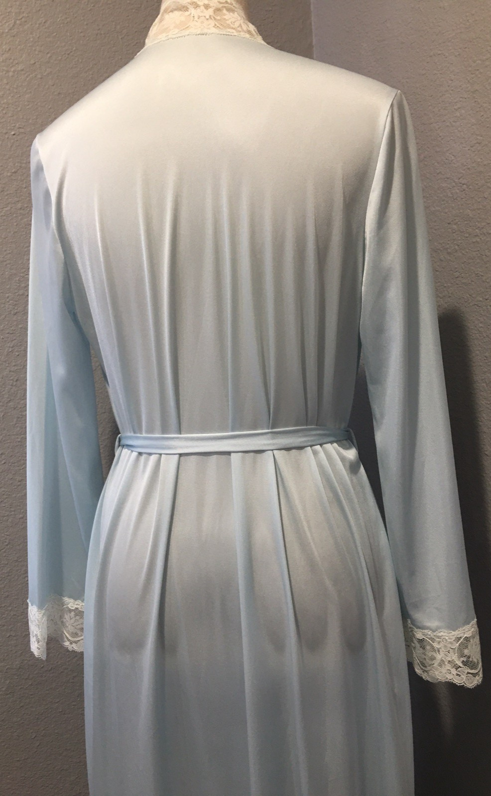 Vtg Olga Style 94007 Fair Blue Nylon Long Robe S